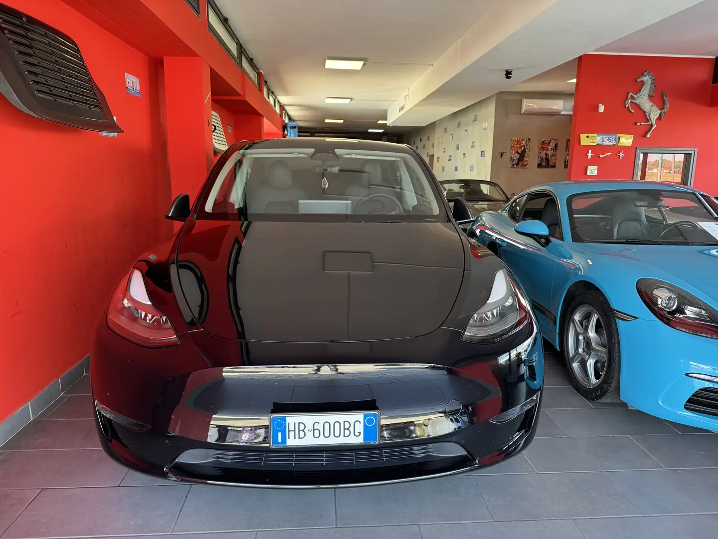 Tesla Model Y Performance Dual Motor awd - 1