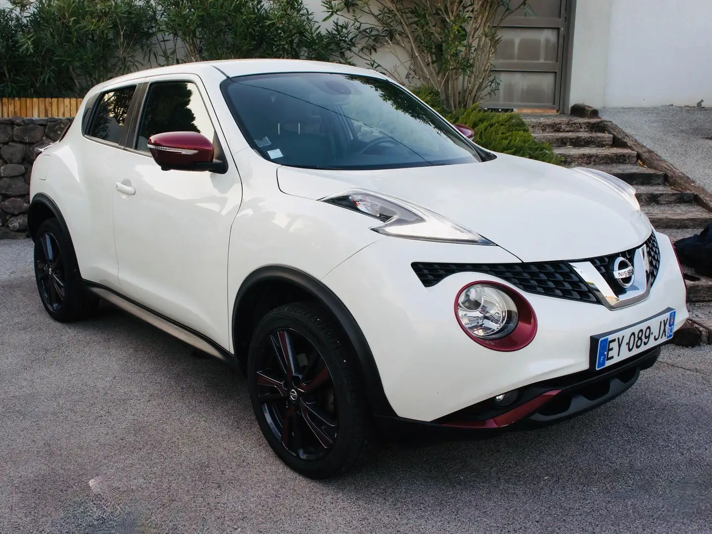 Nissan Juke (2) 1.2 DIG-T 115 N-CONNECTA PACK RED 1ERE MAIN Wit - 1