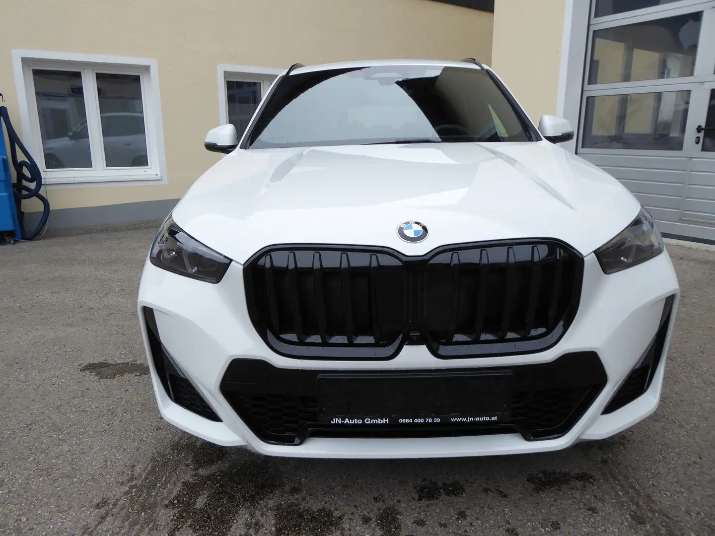 BMW X1 20 d xDrive M Sport Pro Paket Weiß - 2