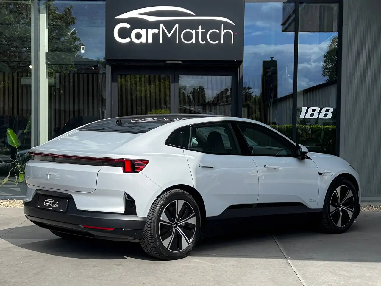 Polestar 4 2024