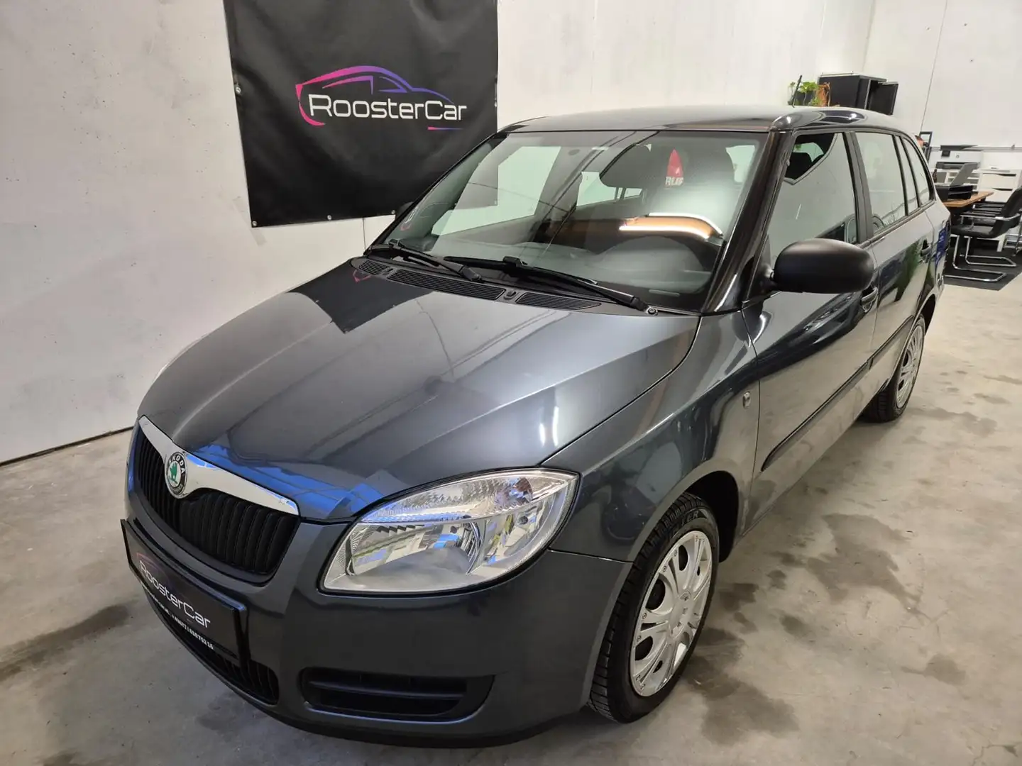 Skoda Fabia Fabia Combi Clever 1,2 Clever Grau - 1