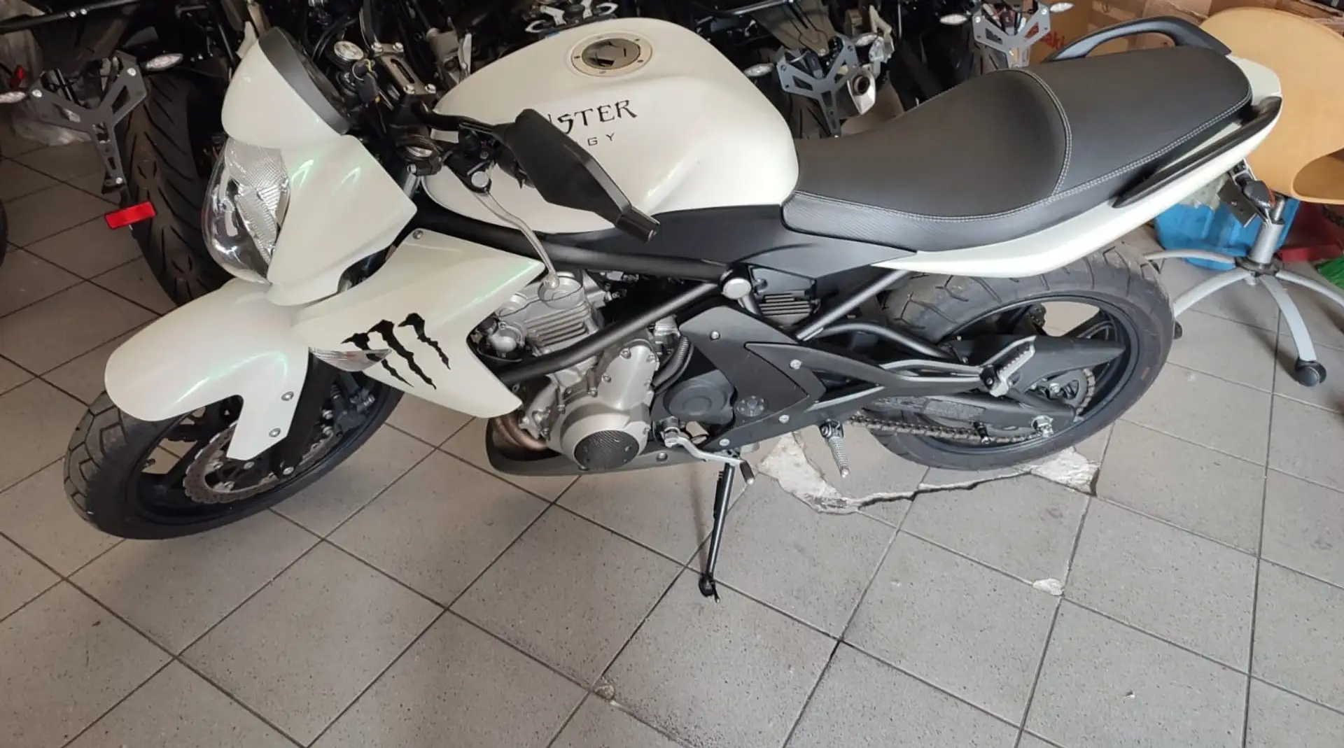 Kawasaki ER - 6 N Bianco - 2