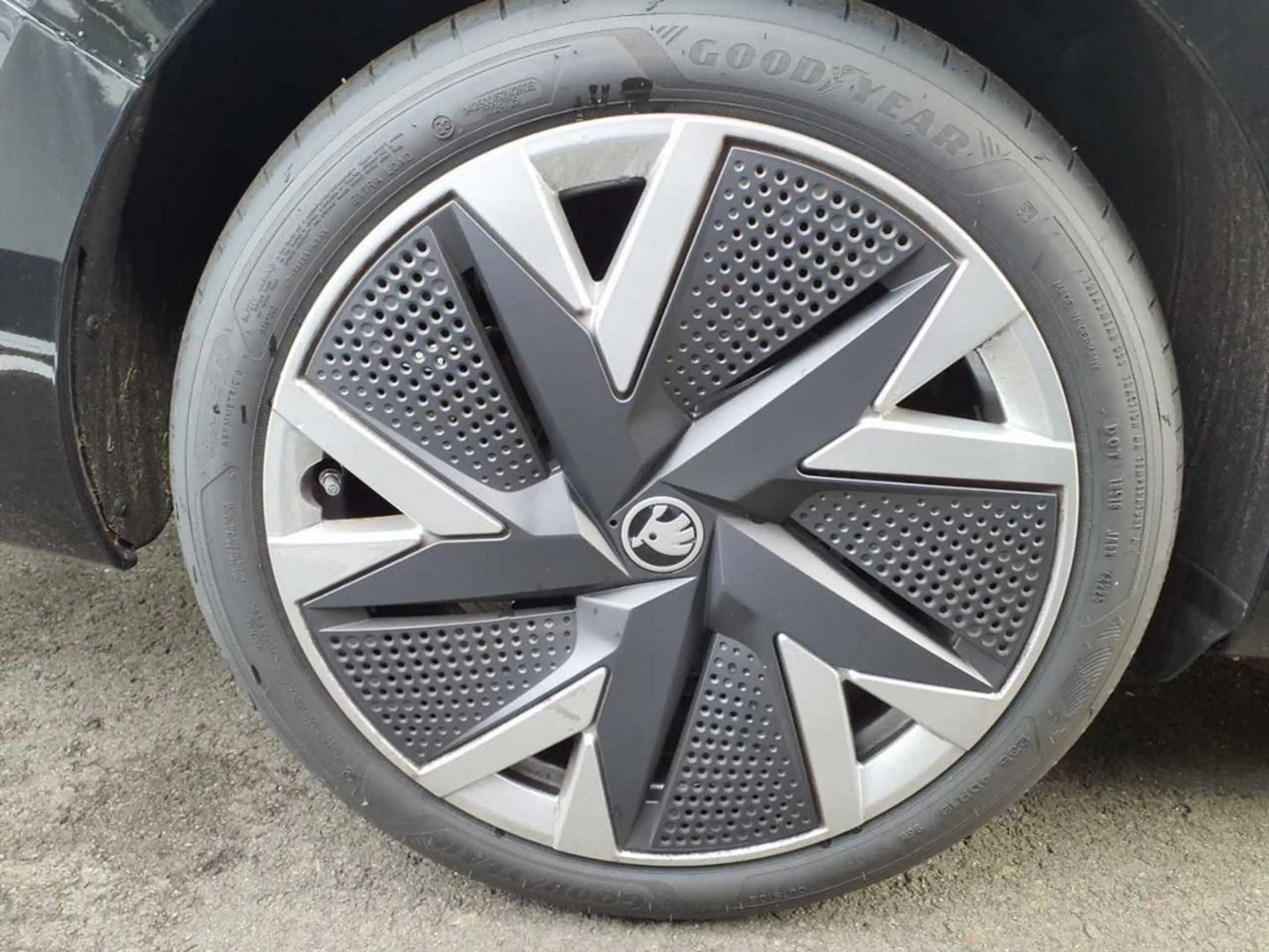 Skoda Superb 2.0 TSI Sportline 4x4 NAVI AHK 360° — photo 11