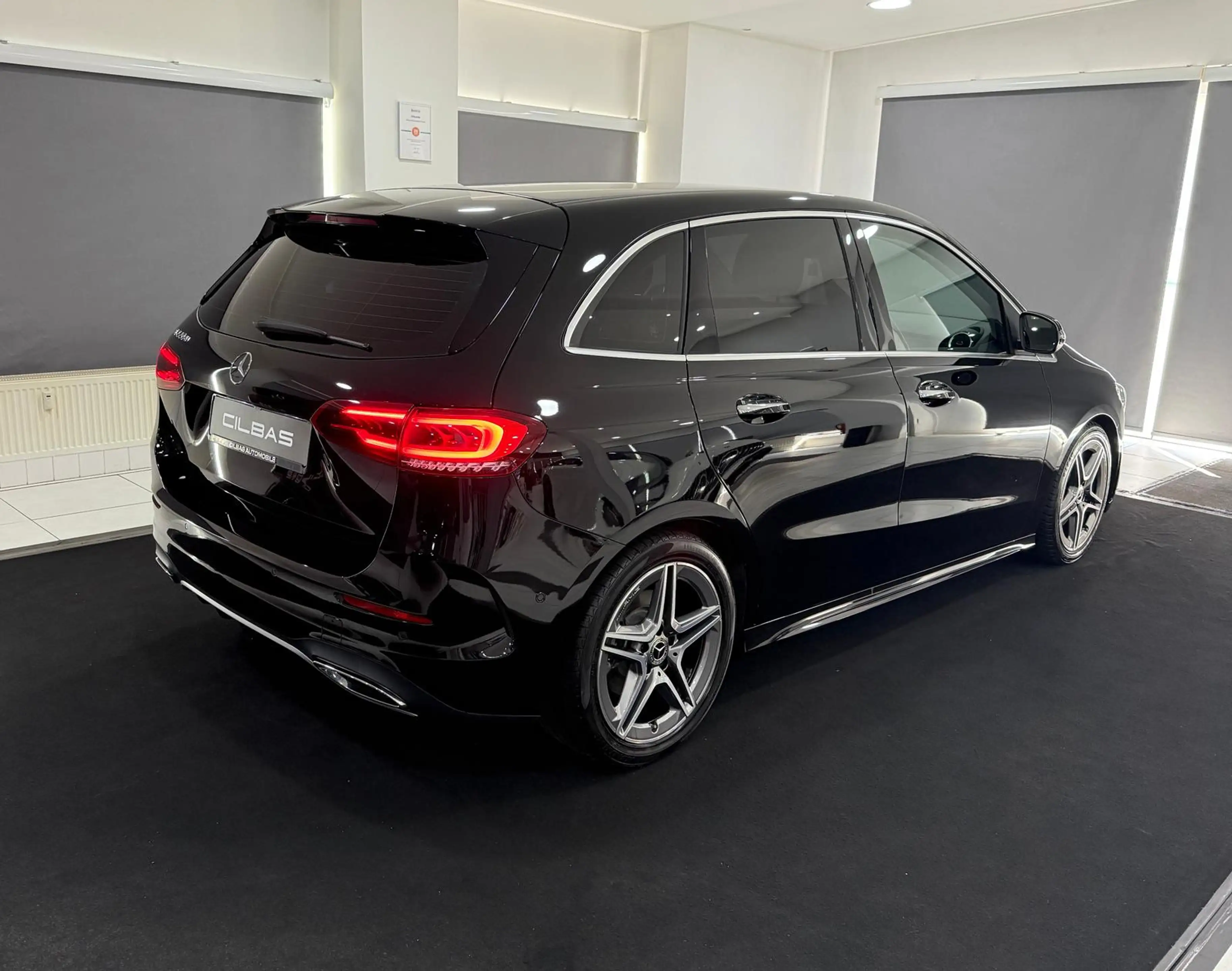 Mercedes-Benz B 220 d 8G AMG-LINE*DISTR*360*MEMORY*WIDE*LED* — photo 9