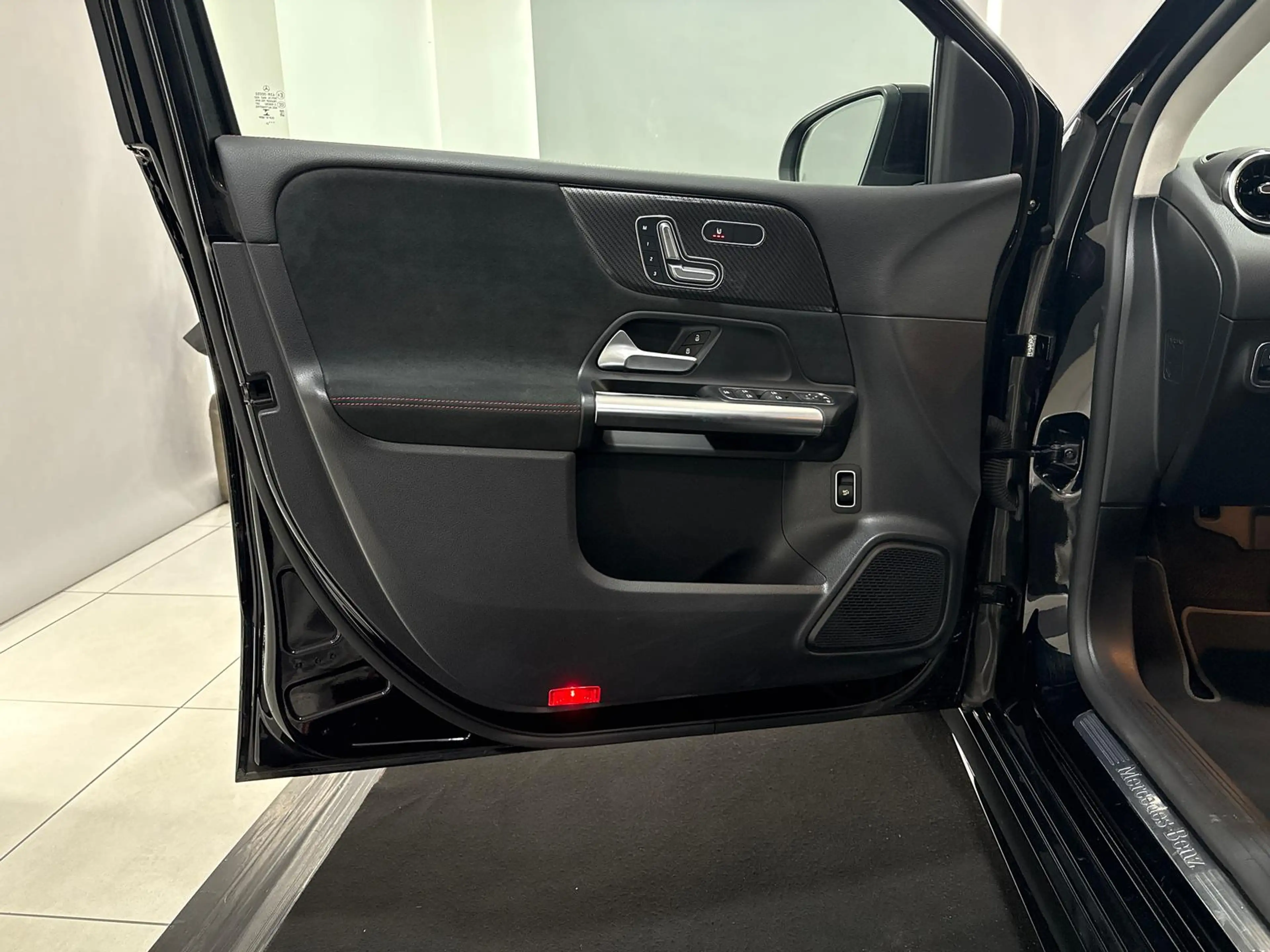 Mercedes-Benz B 220 d 8G AMG-LINE*DISTR*360*MEMORY*WIDE*LED* — photo 15
