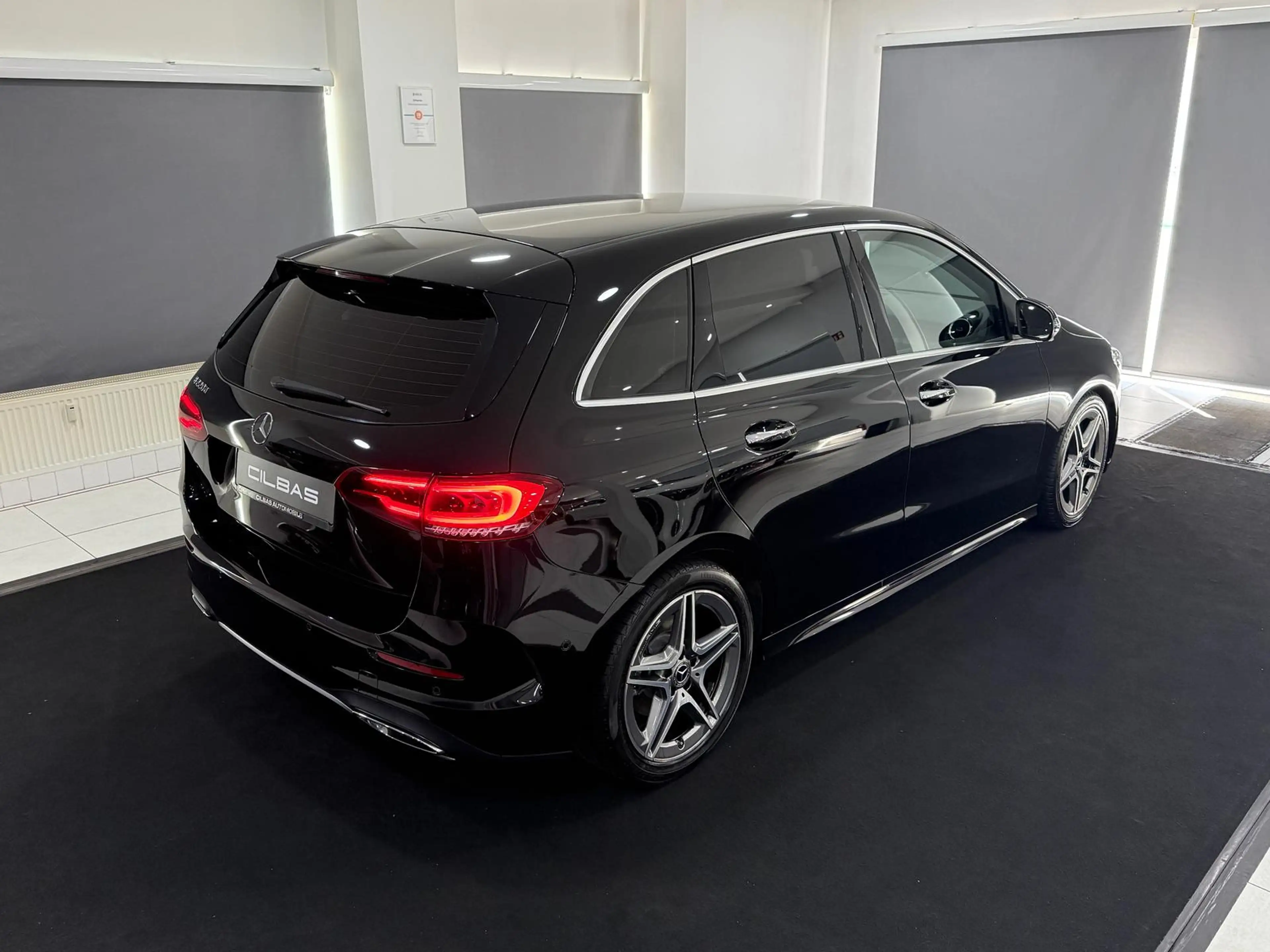 Mercedes-Benz B 220 d 8G AMG-LINE*DISTR*360*MEMORY*WIDE*LED* — photo 10