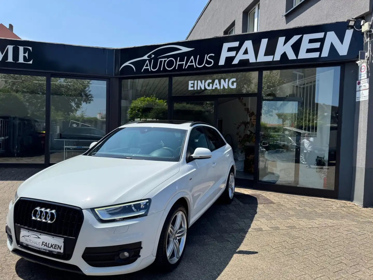 Audi Q3 1.4 TFSI S Line Pano Lane Kessy Navi1H/SH 19" Weiß - 2