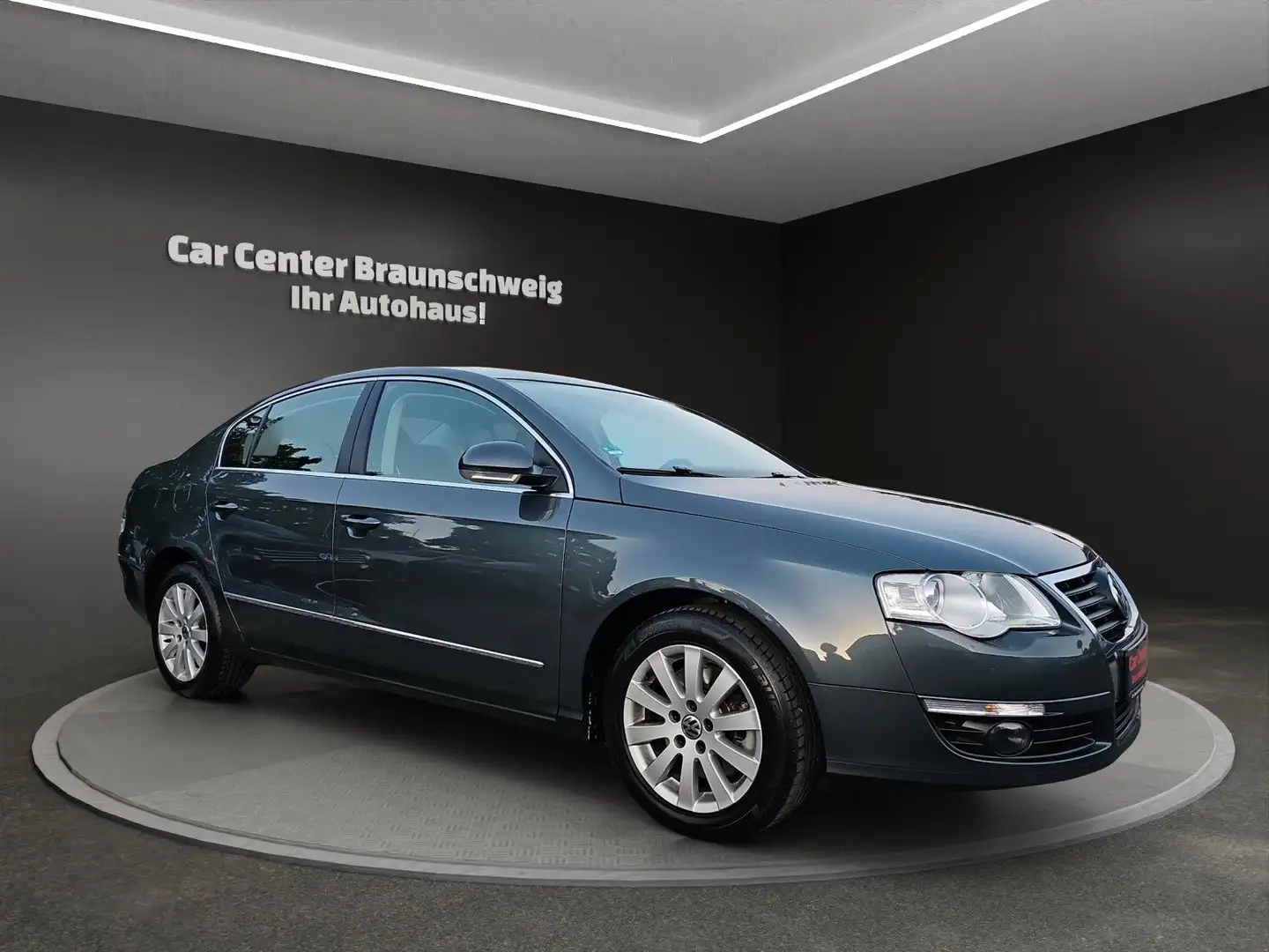 Volkswagen Passat 2.0 TDI DPF Comfortline+Temp+Alu+PDC Gris - 2