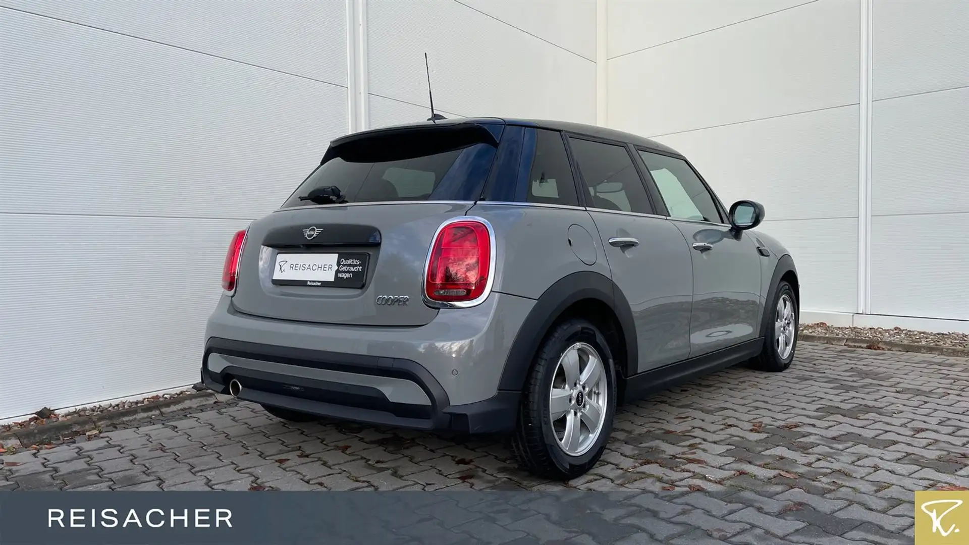 MINI Cooper 5-türig Aut.Navi,Pano,RFK,HuD,LED,H/K Gris - 2