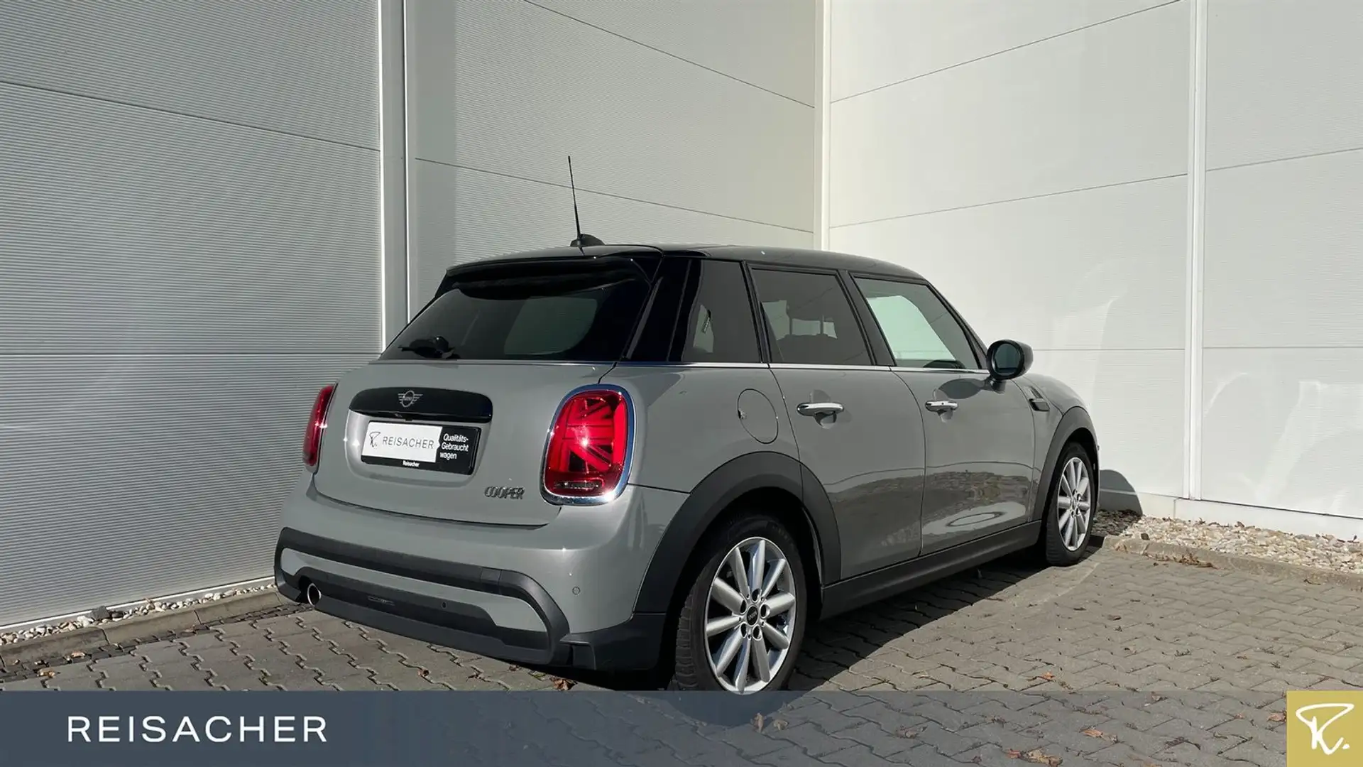 MINI Cooper 5-türig Aut.Navi,Pano,RFK,HuD,LED,H/K Grau - 2