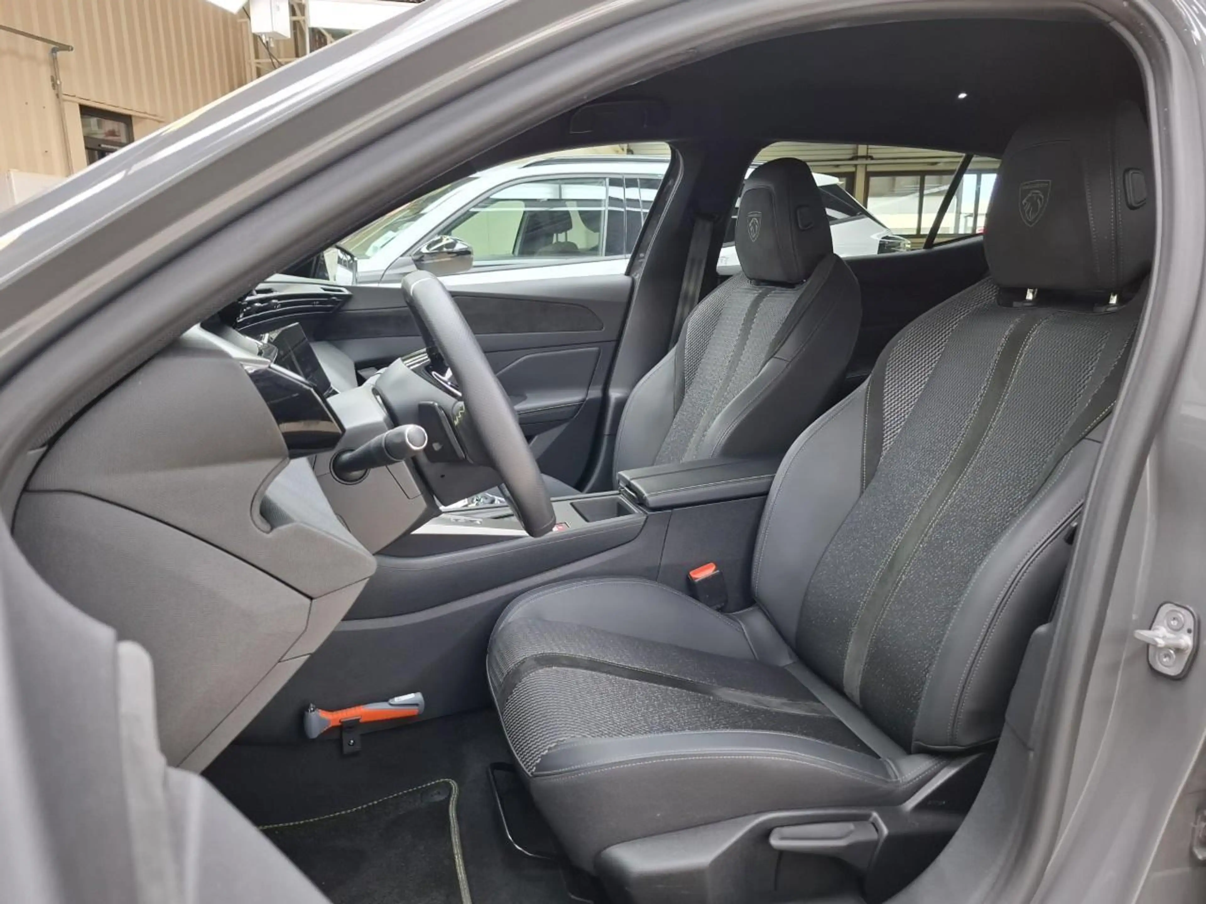 Peugeot 408 1.2 Hybrid 145 e-DCS6 GT 360 Camera — photo 5