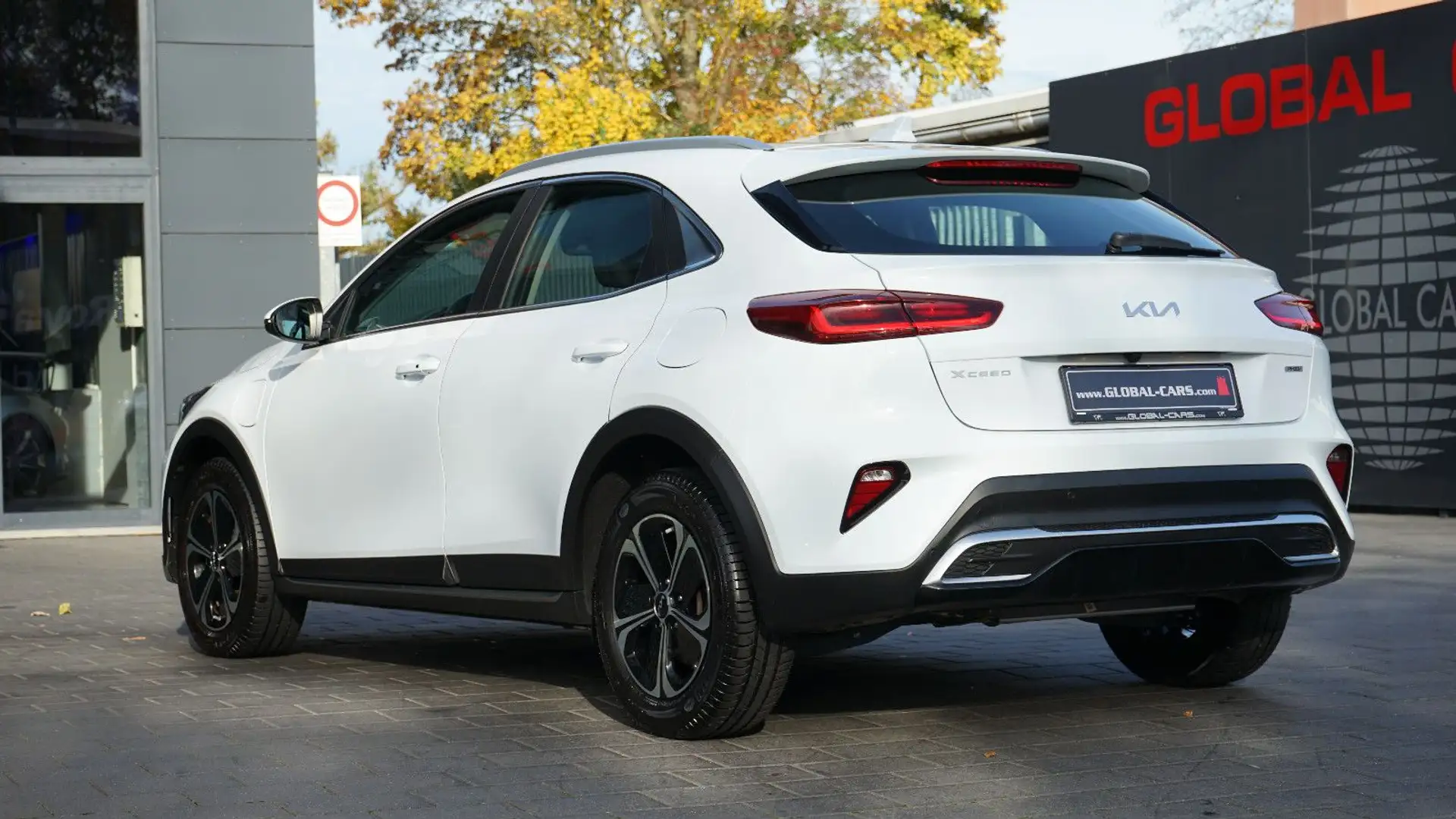 Kia XCeed XCEED 1.6 GDi PLUG-IN HYBRID VISION*ACC*CARPLAY Weiß - 2