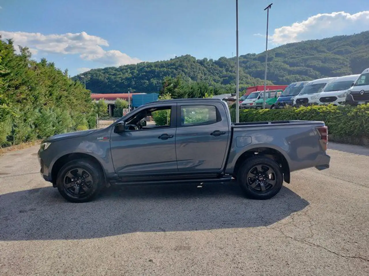 Isuzu Model not specified 2025