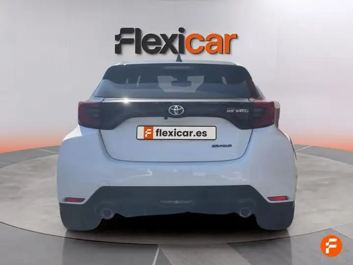 Toyota Yaris 2022, foto 4