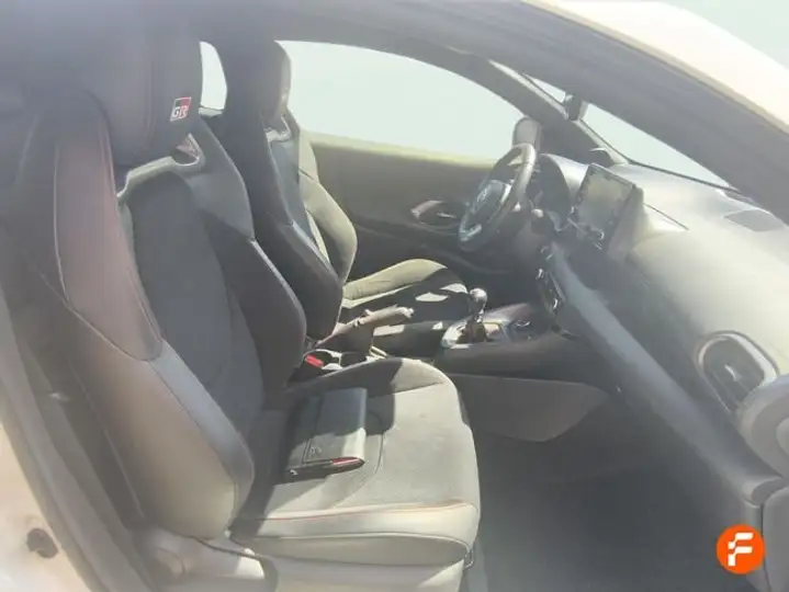 Toyota Yaris 2022, foto 13