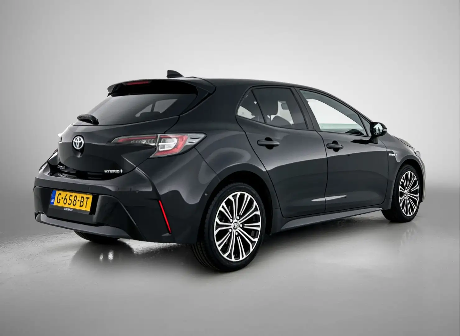 Toyota Corolla 1.8 Hybrid Style Zwart - 2