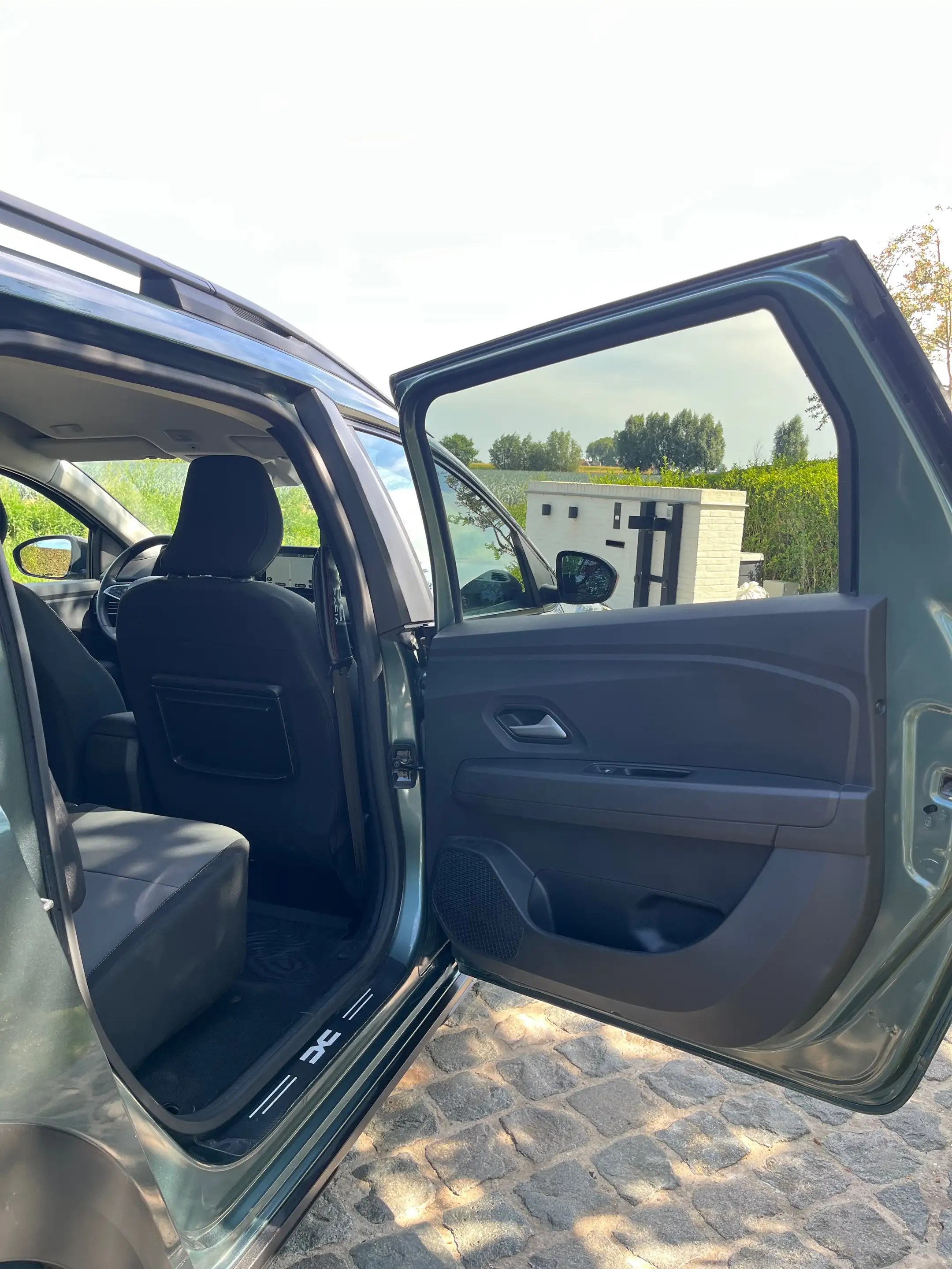 Dacia Jogger 1.0 TCe Extreme 5pl./1eignr/38200km/Carplay/Camera/Led/Cruise/Clima... — photo 9
