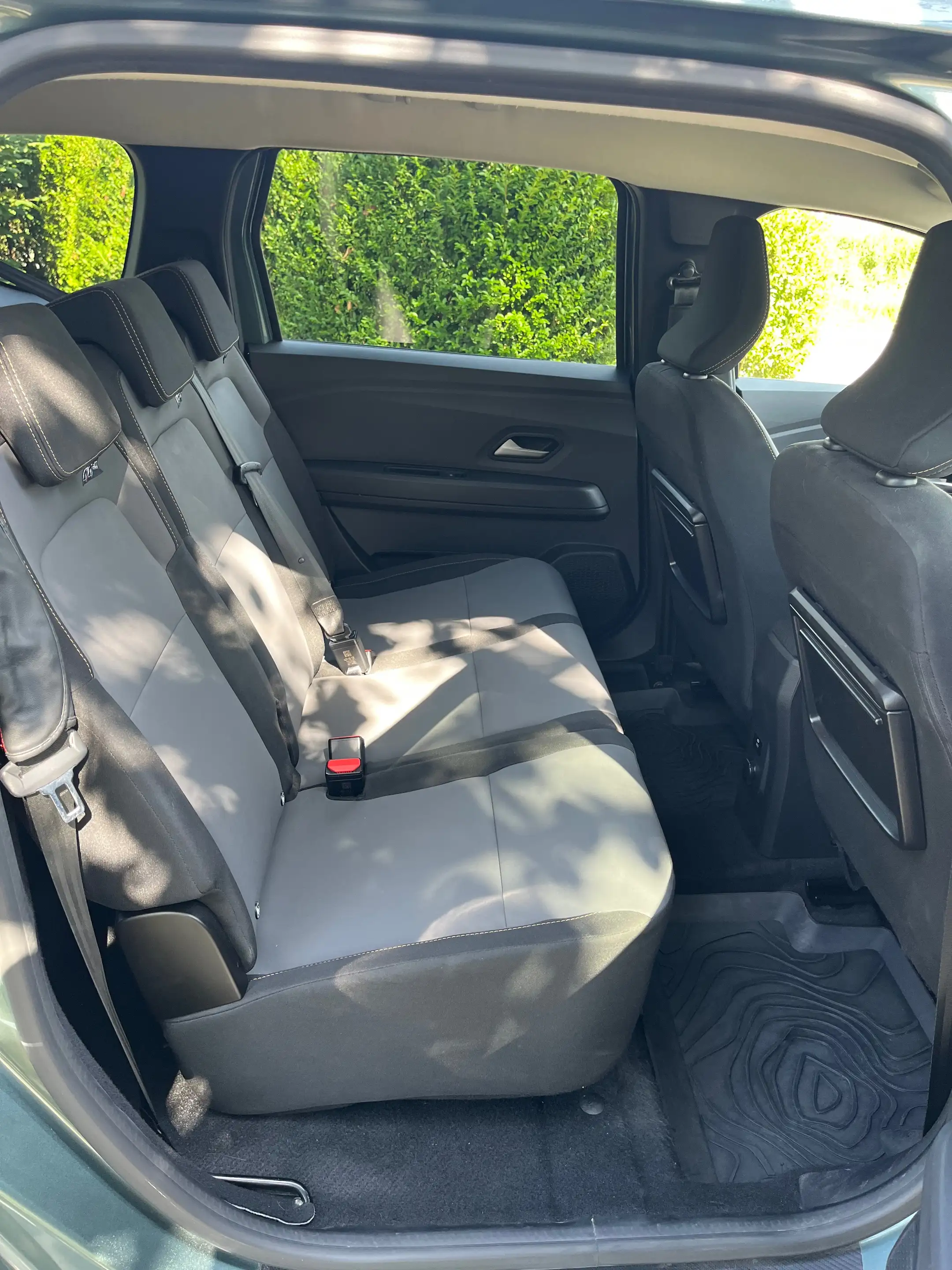 Dacia Jogger 1.0 TCe Extreme 5pl./1eignr/38200km/Carplay/Camera/Led/Cruise/Clima... — photo 10