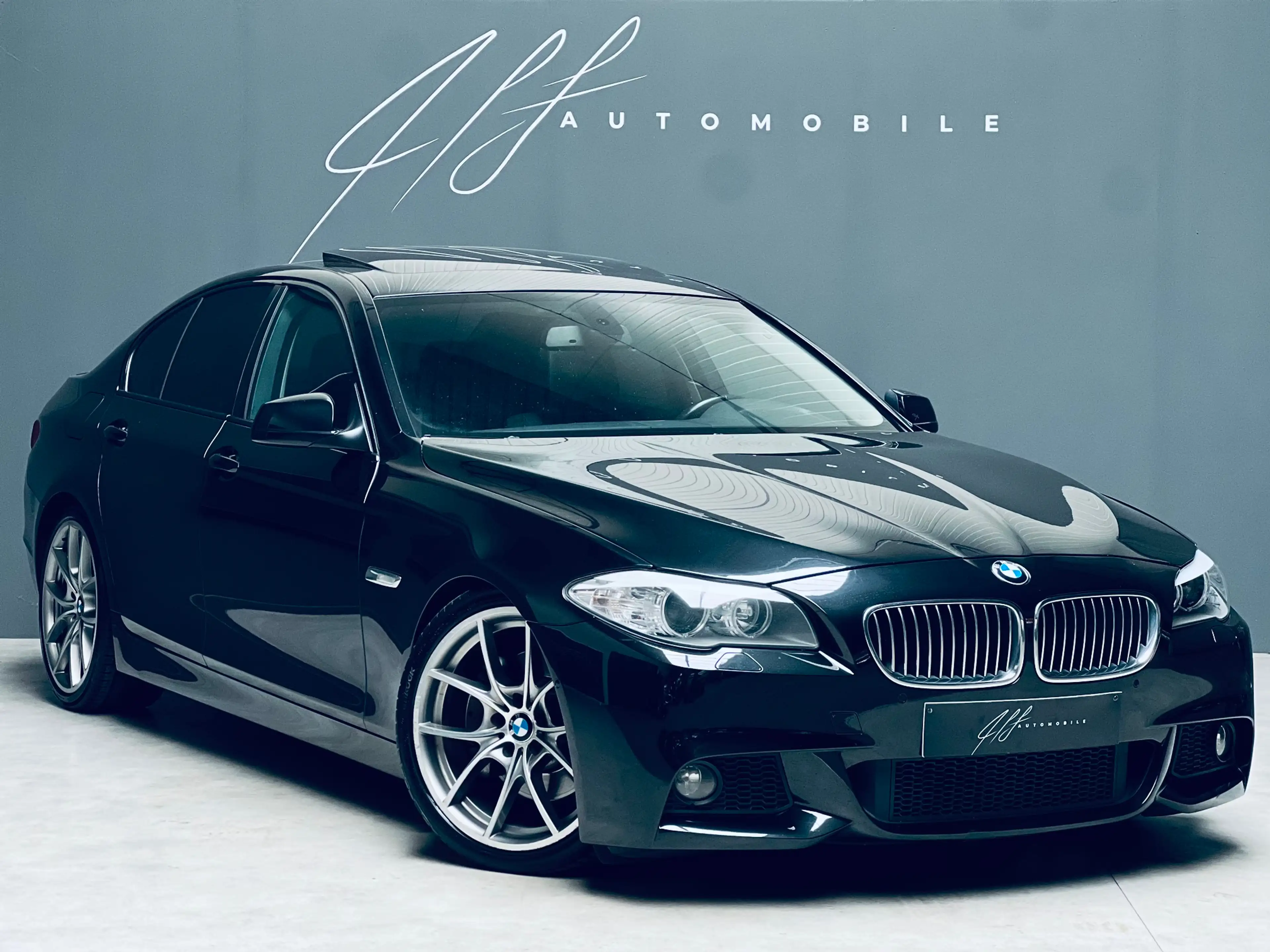 BMW 525 525 **TOIT OUVRANT**CARNET COMPLET**