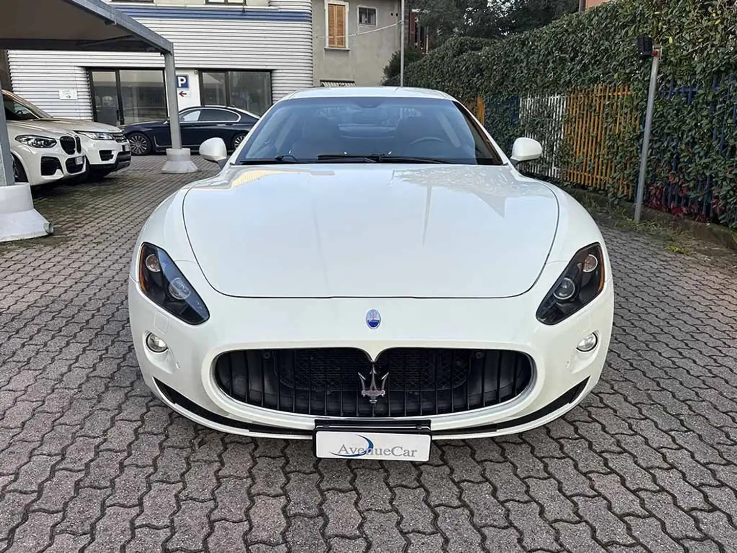 Maserati GranTurismo 4.7 S (AUTOMATICA CON LEVA) NAVIGATORE CERCHI 20" Bianco - 2