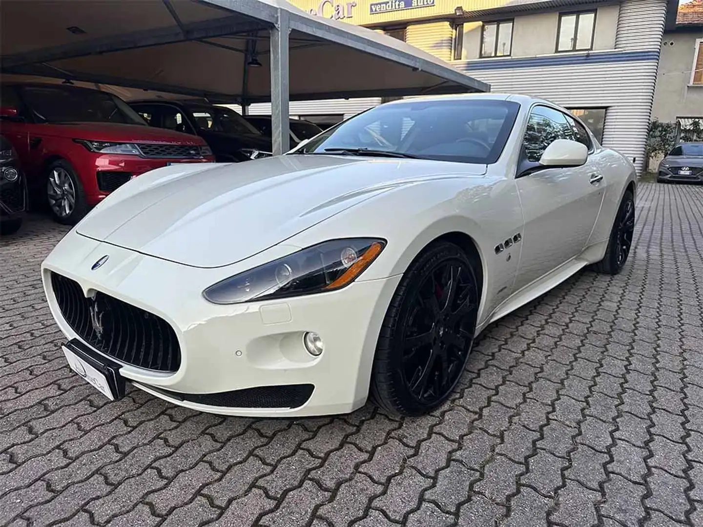 Maserati GranTurismo 4.7 S (AUTOMATICA CON LEVA) NAVIGATORE CERCHI 20" Bianco - 1