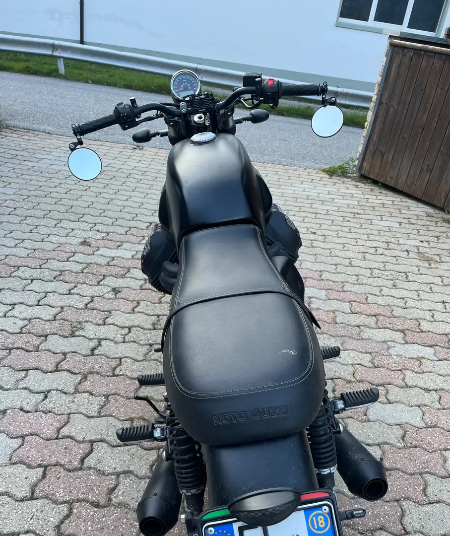 Moto Guzzi V 7 III stone 2018 Negru - 1