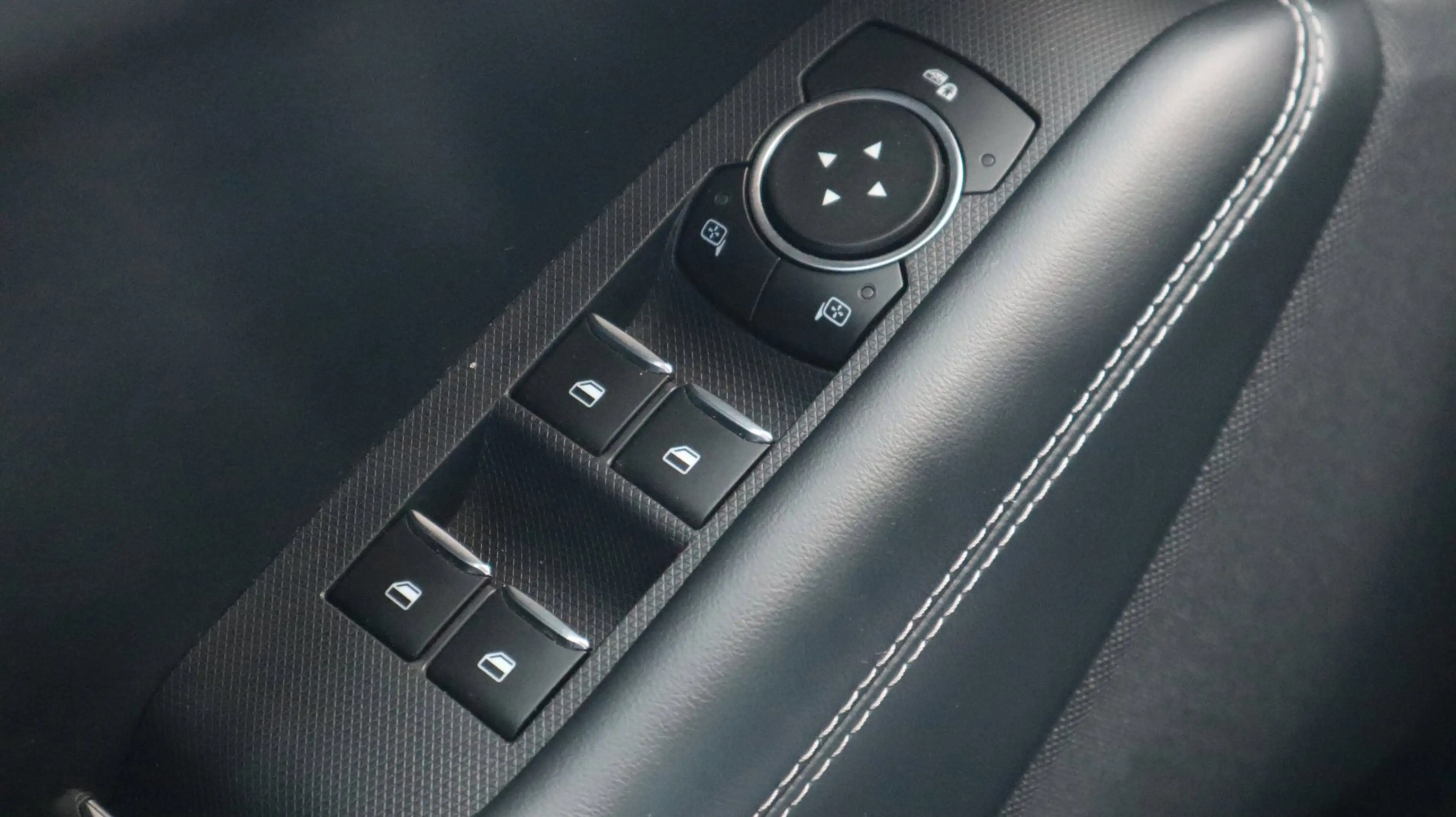 Ford Mustang Mach-E RWD 75 kWh SOH93% Leder Clima LED CarPlay Lane ACC — photo 20