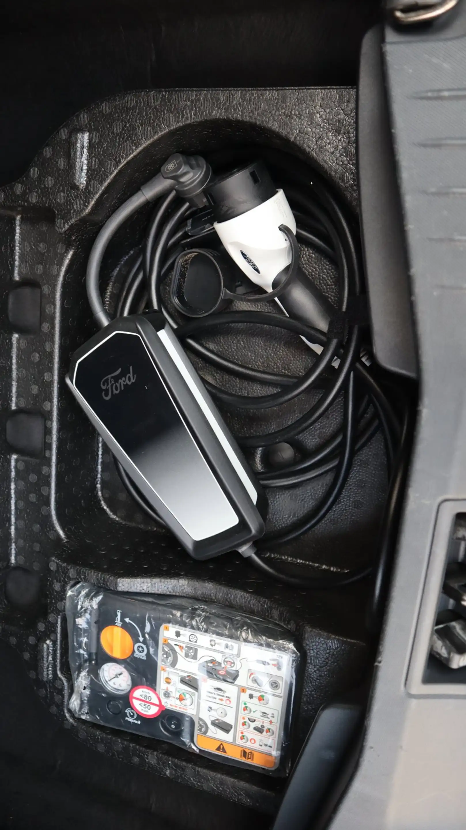 Ford Mustang Mach-E RWD 75 kWh SOH93% Leder Clima LED CarPlay Lane ACC — photo 13