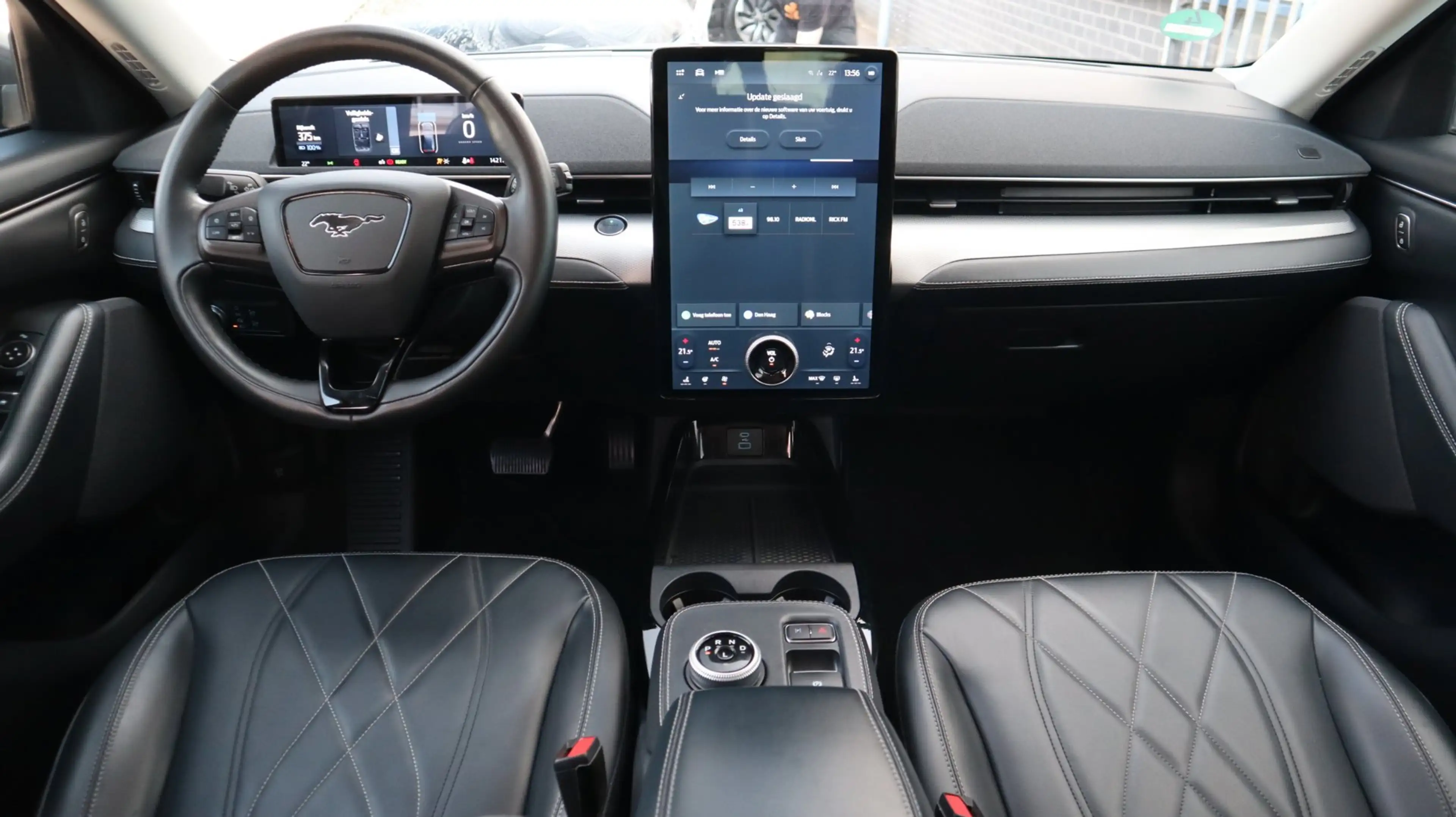 Ford Mustang Mach-E RWD 75 kWh SOH93% Leder Clima LED CarPlay Lane ACC — photo 17
