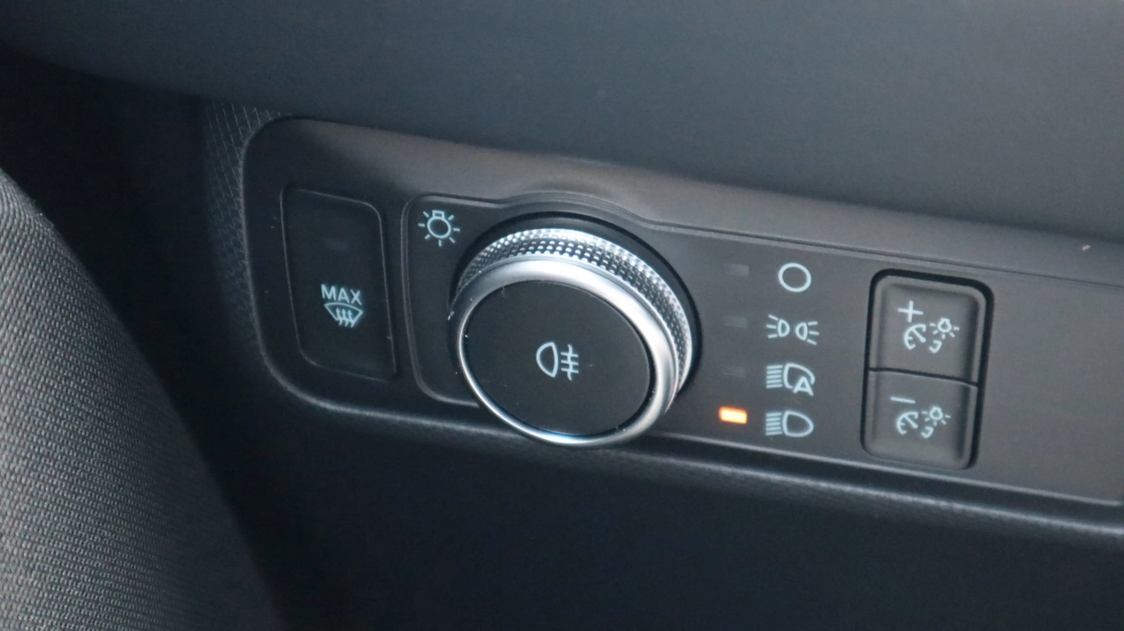 Ford Mustang Mach-E RWD 75 kWh SOH93% Leder Clima LED CarPlay Lane ACC — photo 21