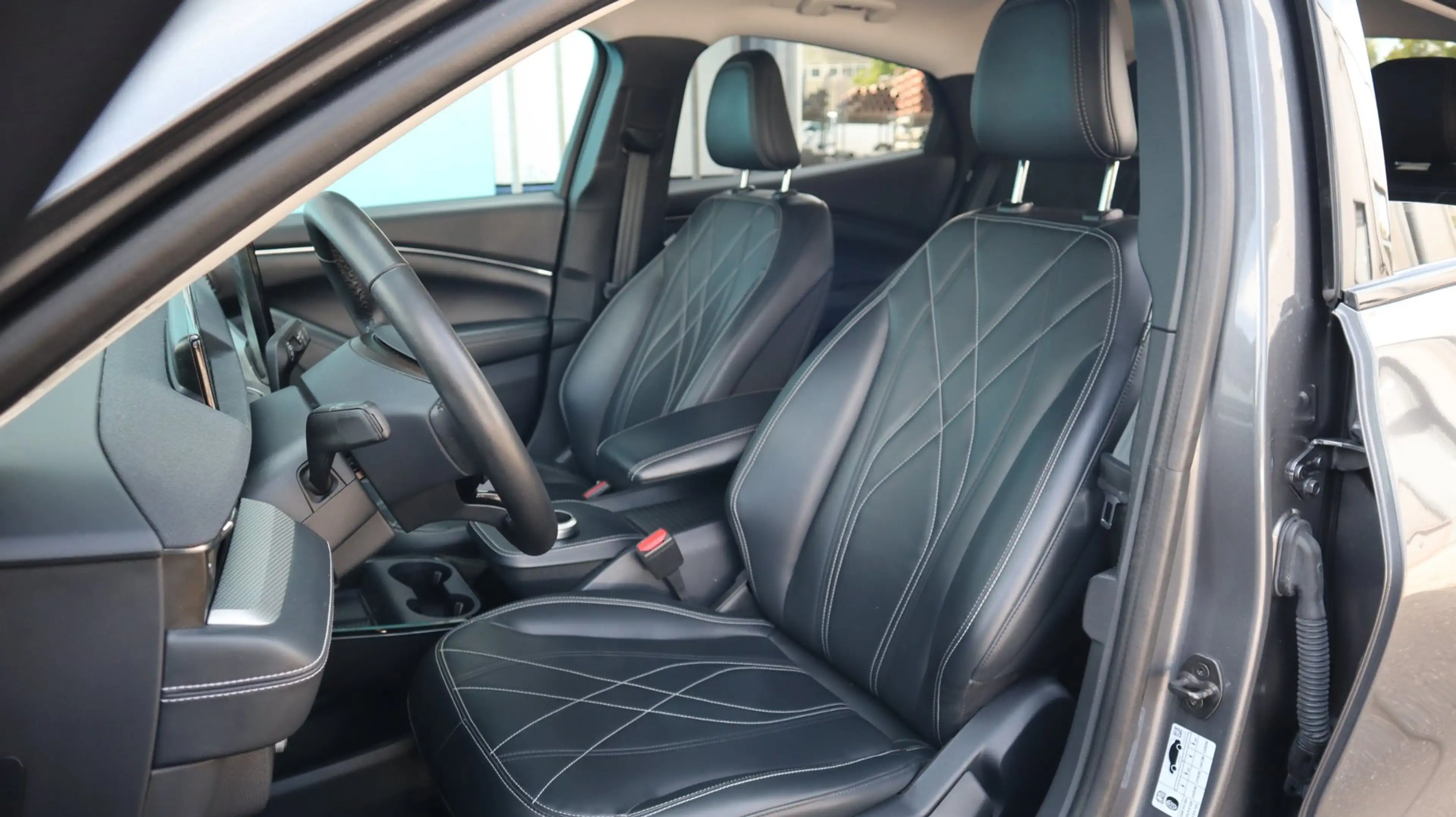 Ford Mustang Mach-E RWD 75 kWh SOH93% Leder Clima LED CarPlay Lane ACC — photo 14