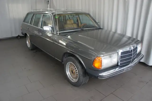 Mercedes-Benz 300 TD Turbo W123 Kombi #35-2