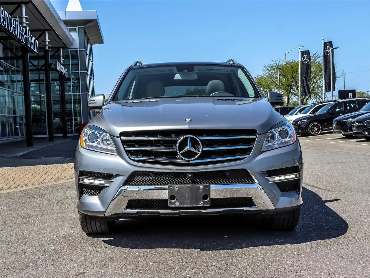 Mercedes-Benz M-Class снимка Mercedes-Benz M-Class