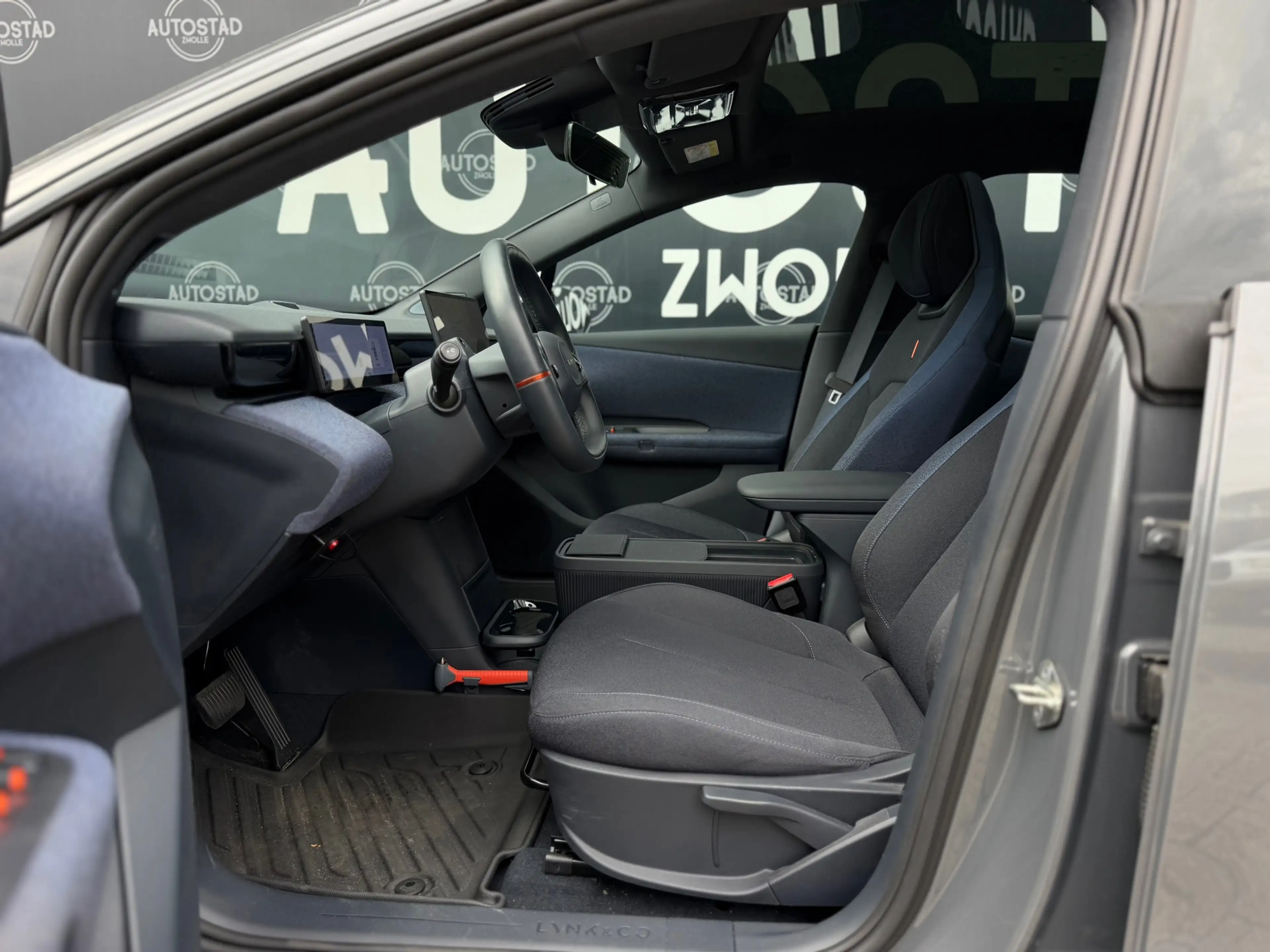 Lynk & Co 02 Core 66 kWh NL-Auto / Pano / Apple Carplay / Navi — photo 12