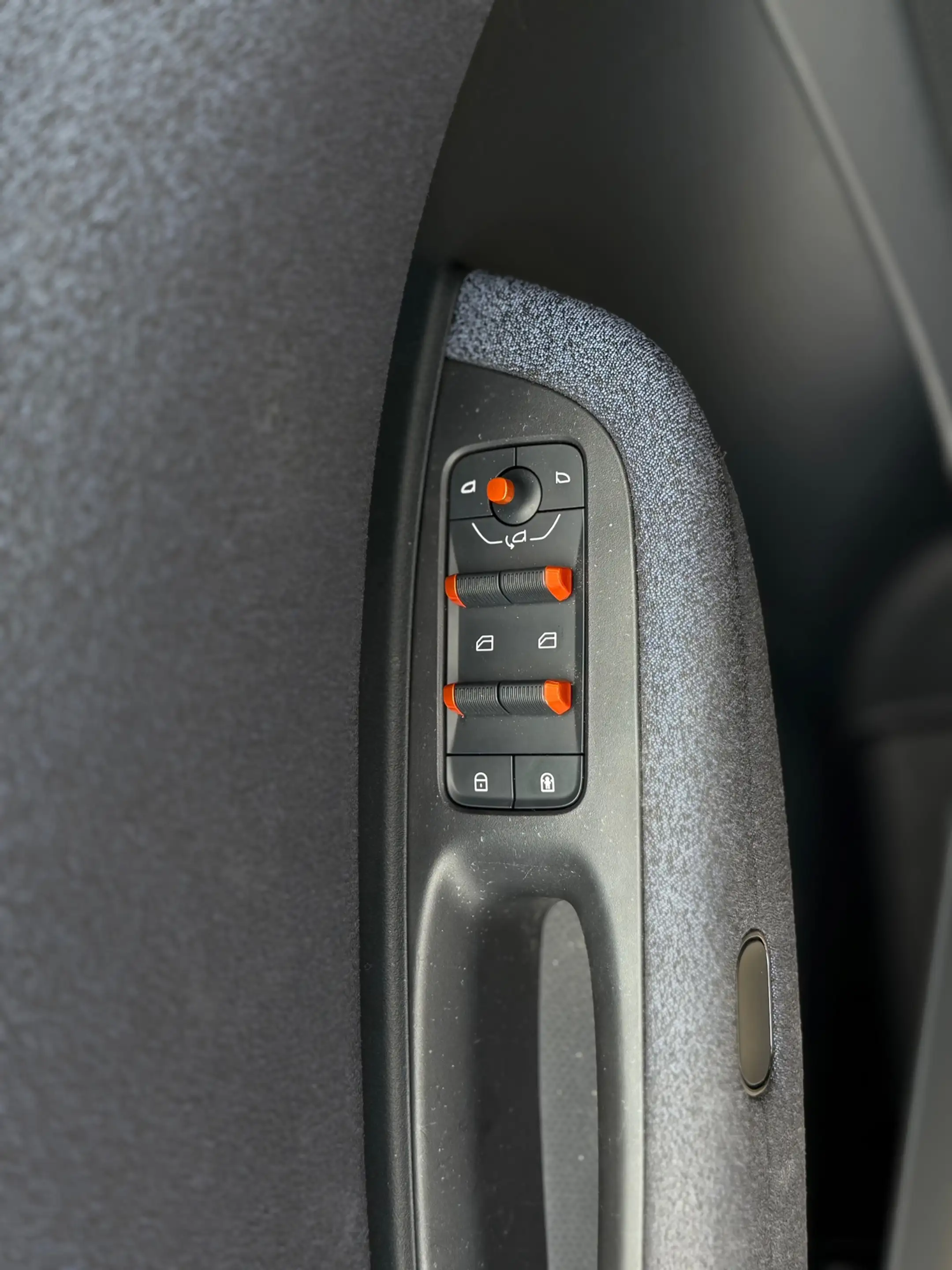 Lynk & Co 02 Core 66 kWh NL-Auto / Pano / Apple Carplay / Navi — photo 13