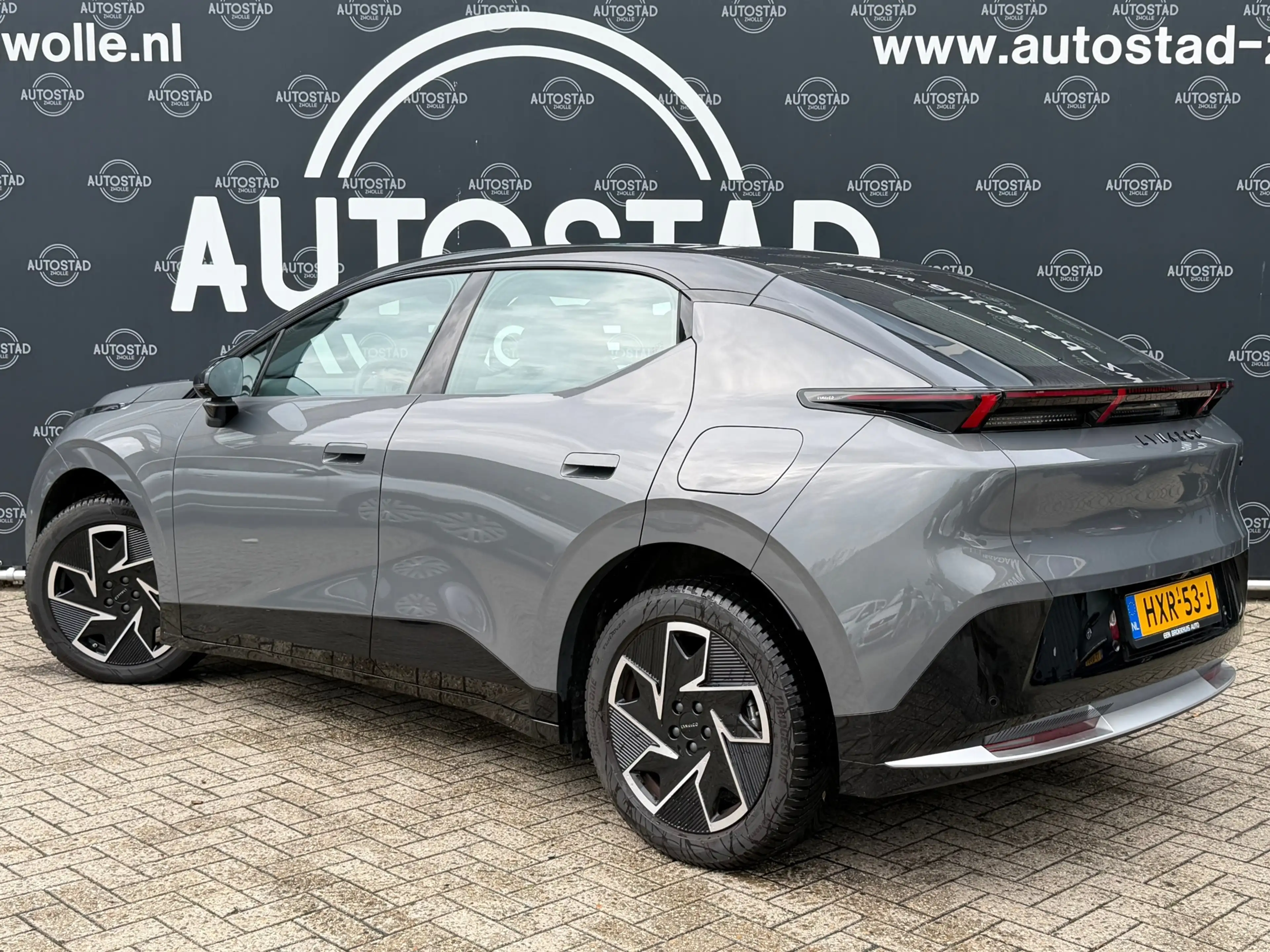 Lynk & Co 02 Core 66 kWh NL-Auto / Pano / Apple Carplay / Navi — photo 3