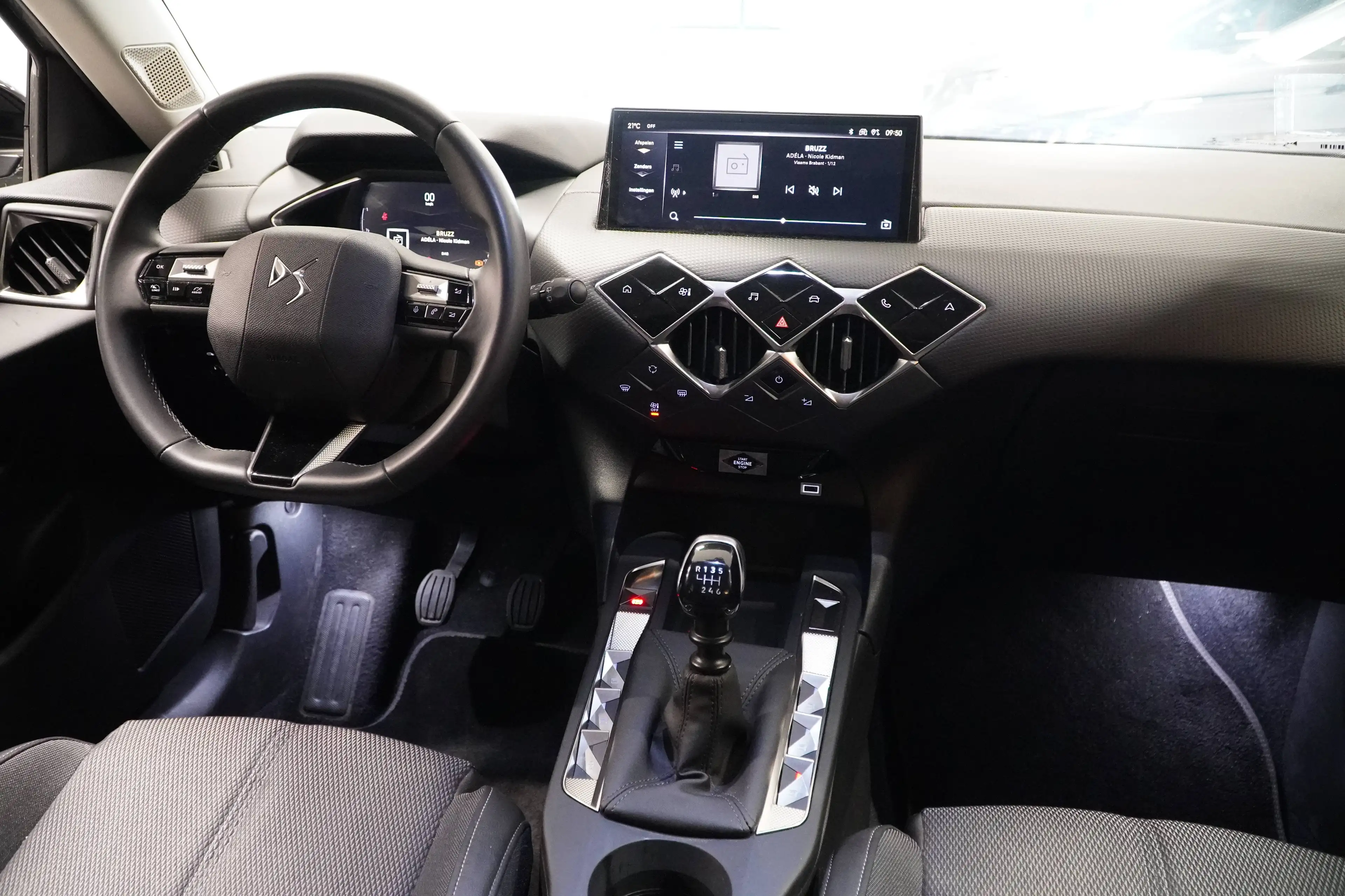 DS Automobiles DS 3 DS 3 1.2 PureTech Bastille Bastille — photo 11
