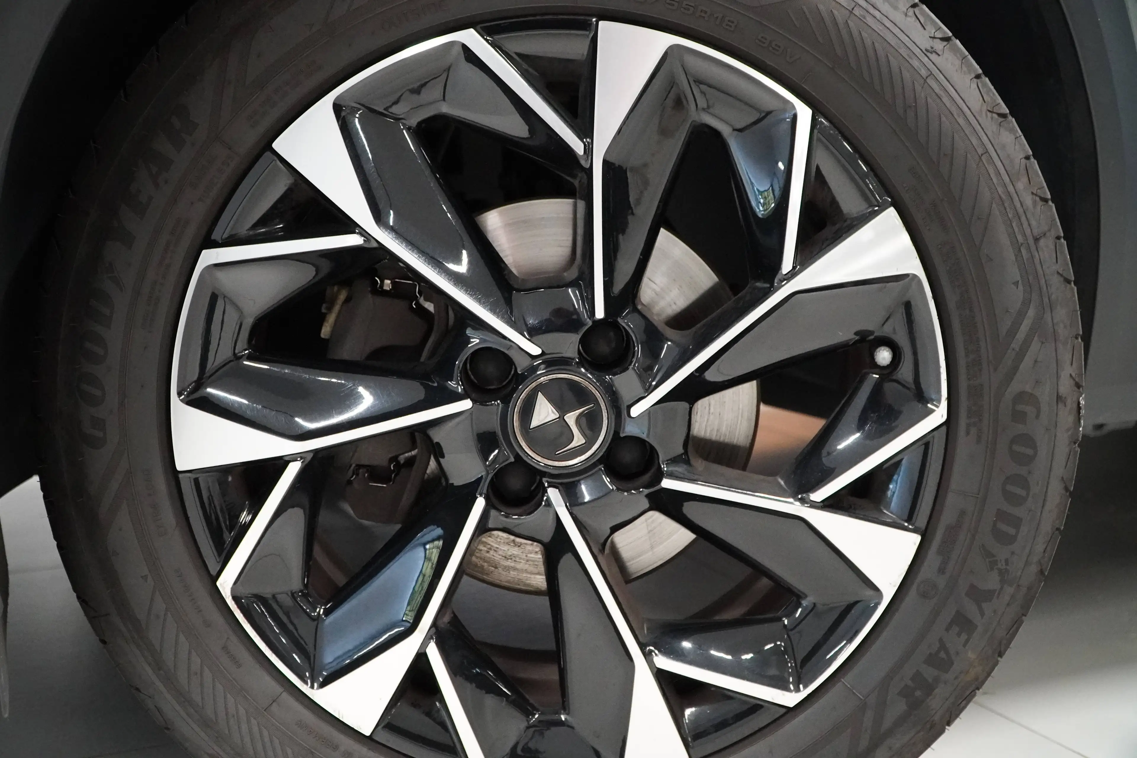 DS Automobiles DS 3 DS 3 1.2 PureTech Bastille Bastille — photo 7