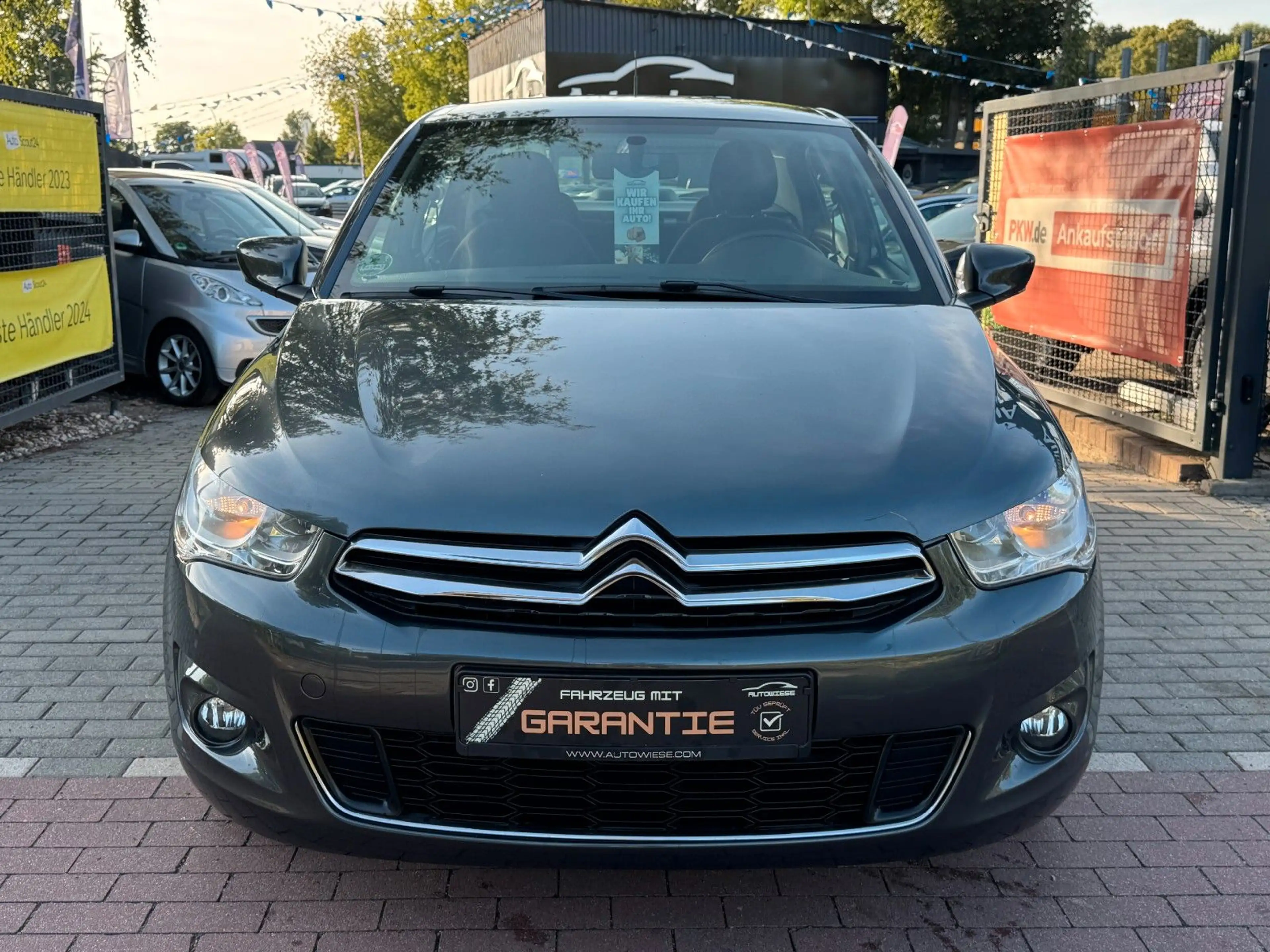 Citroen C-Elysée Selection 1.6*Klimaautomatik*Tempomat* — photo 2