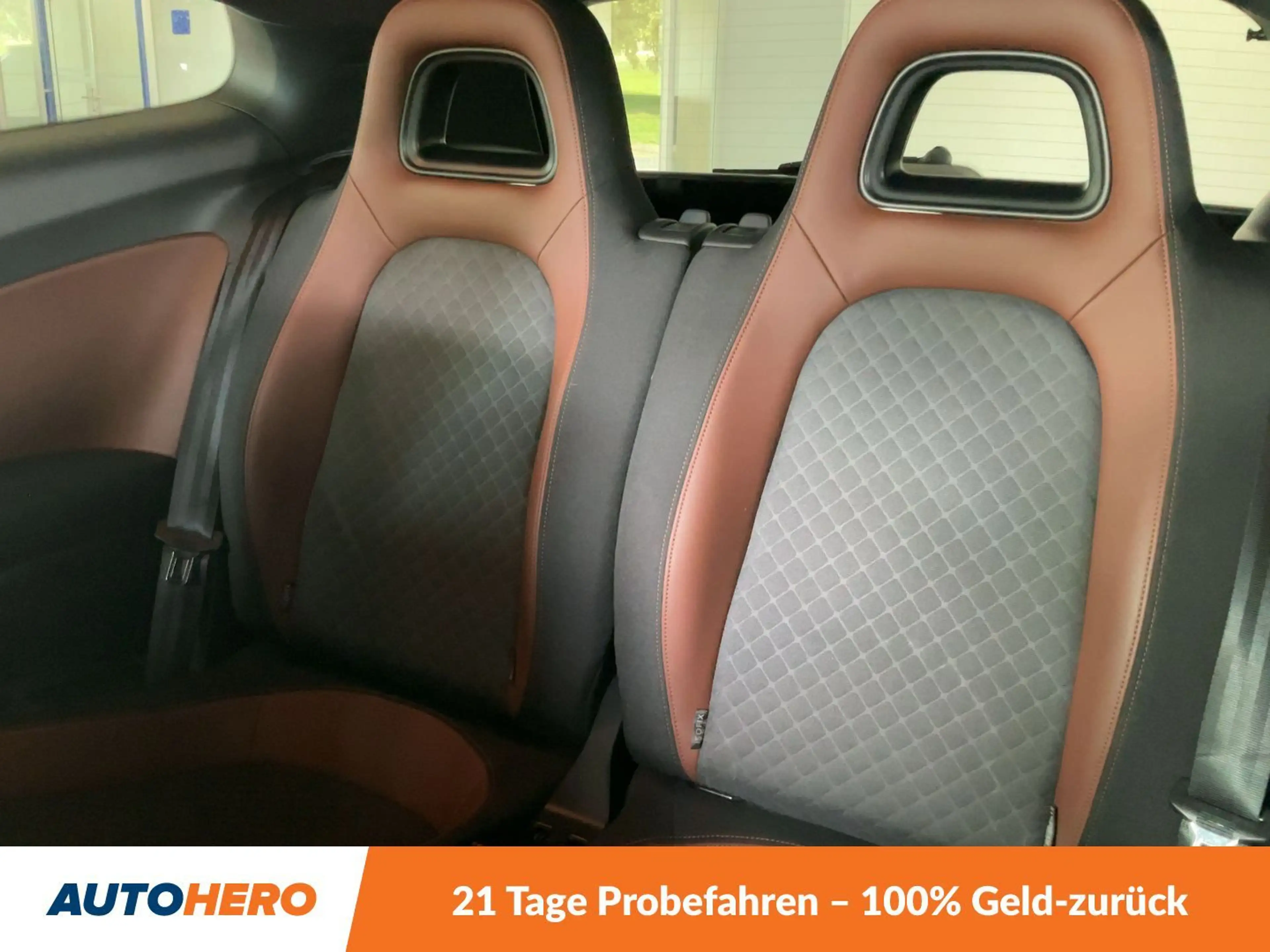 Volkswagen Scirocco 2.0 TSI Allstar BMT Aut.*NAVI*BI-XENON*TEMPO*CAM* — photo 14