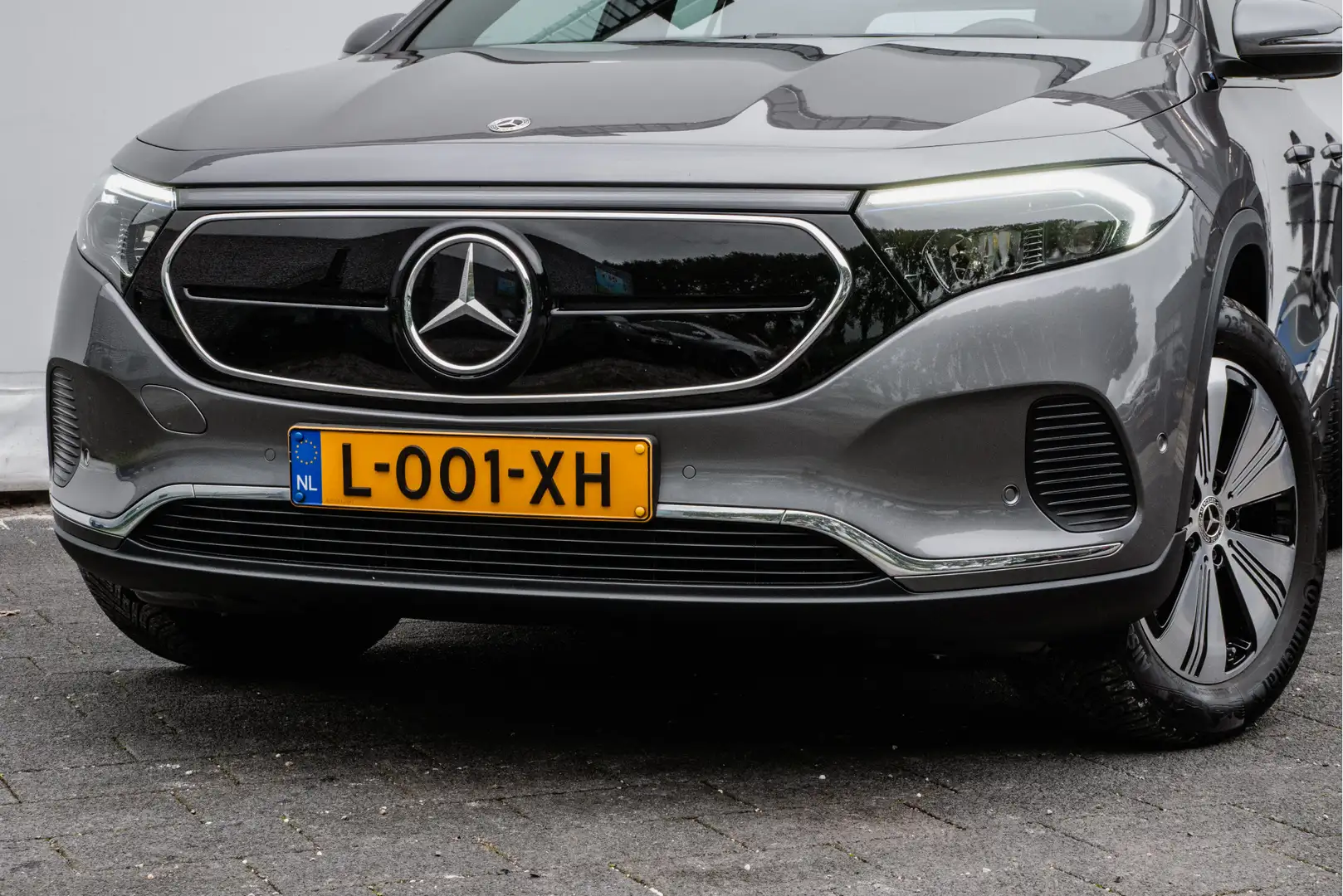 Mercedes-Benz EQA 250 Business Solution Luxury 67 kWh Navigatie/ Camera/ Gris - 2