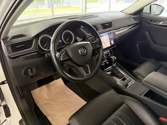 Skoda Superb view 15