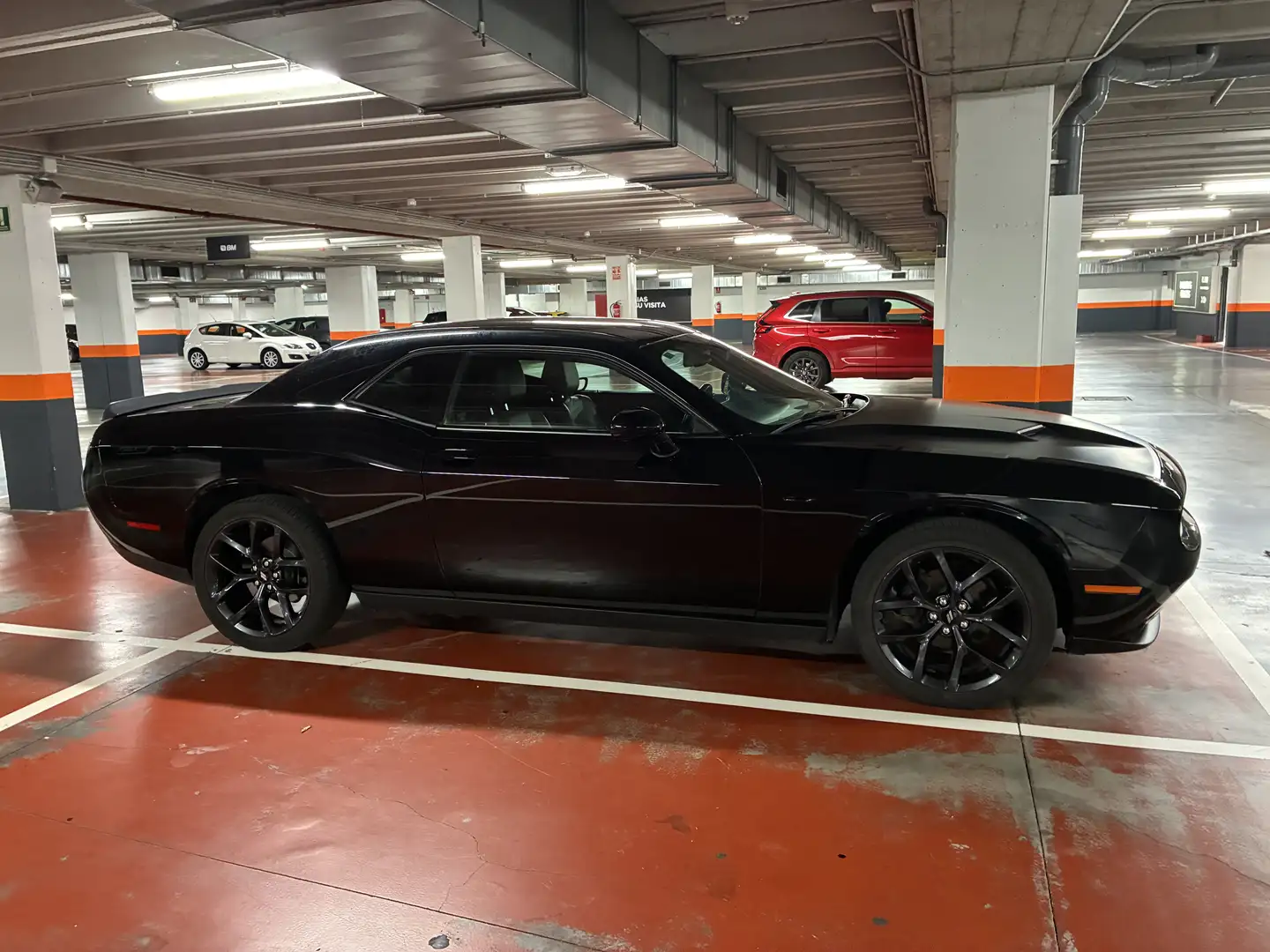 Dodge Challenger - 1