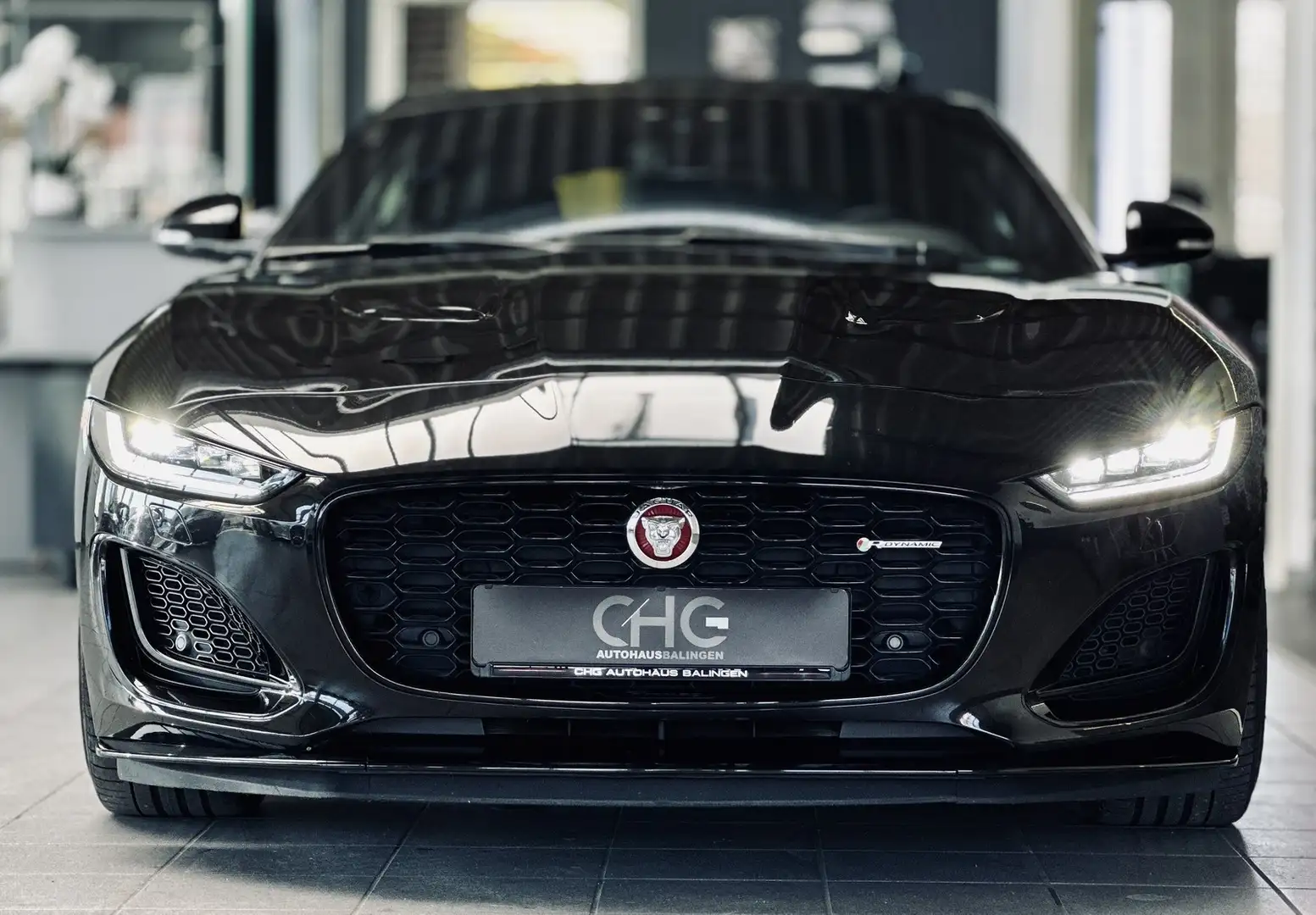 Jaguar F-Type F-TYPE  R-Dynamic |PANO|BLACKPACK|MERIDIAN|KEYLESS Noir - 2