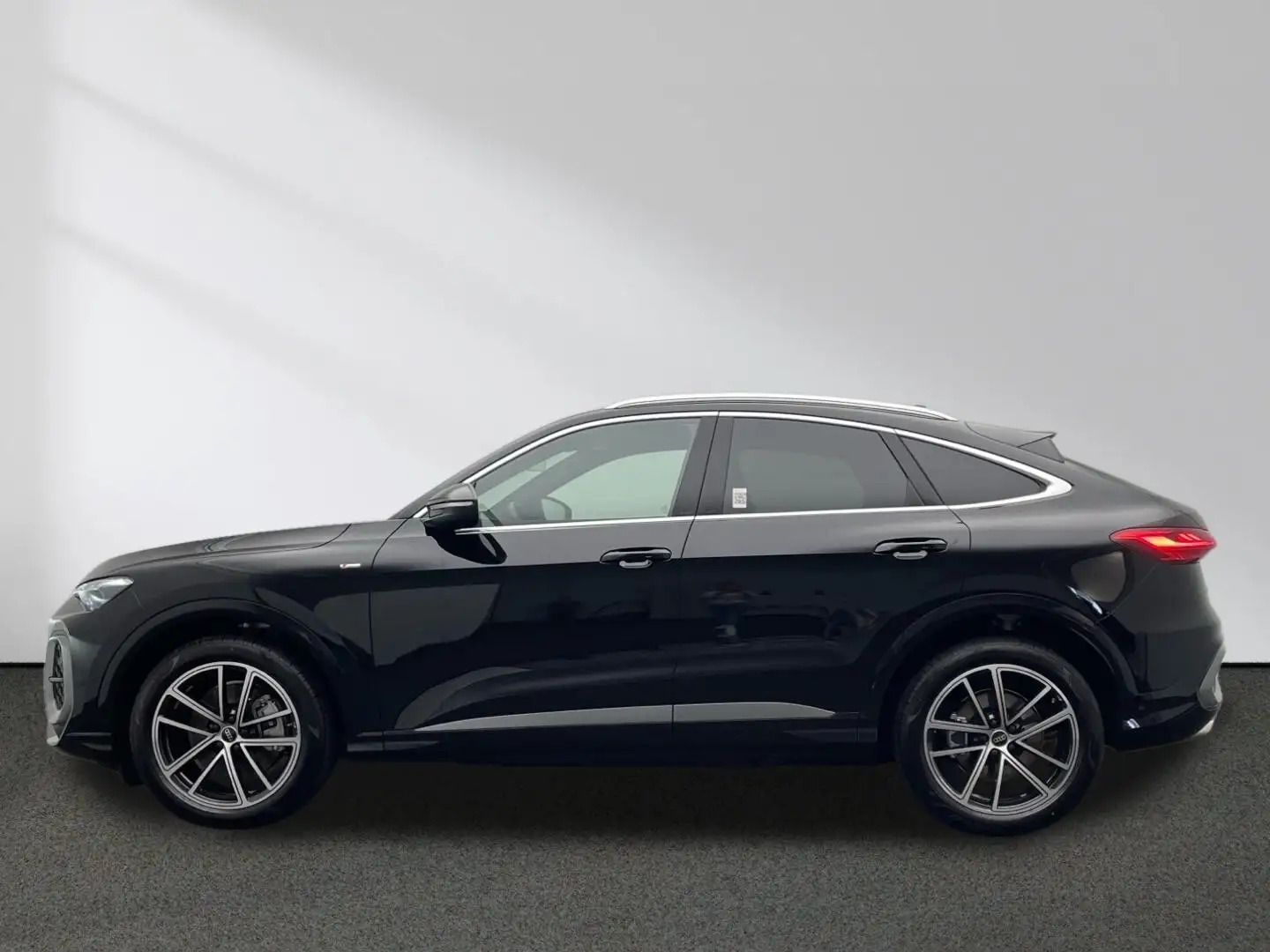 Audi Q5 Sportback TDI quattro Techpro Matrix-LED Navi Schwarz - 2