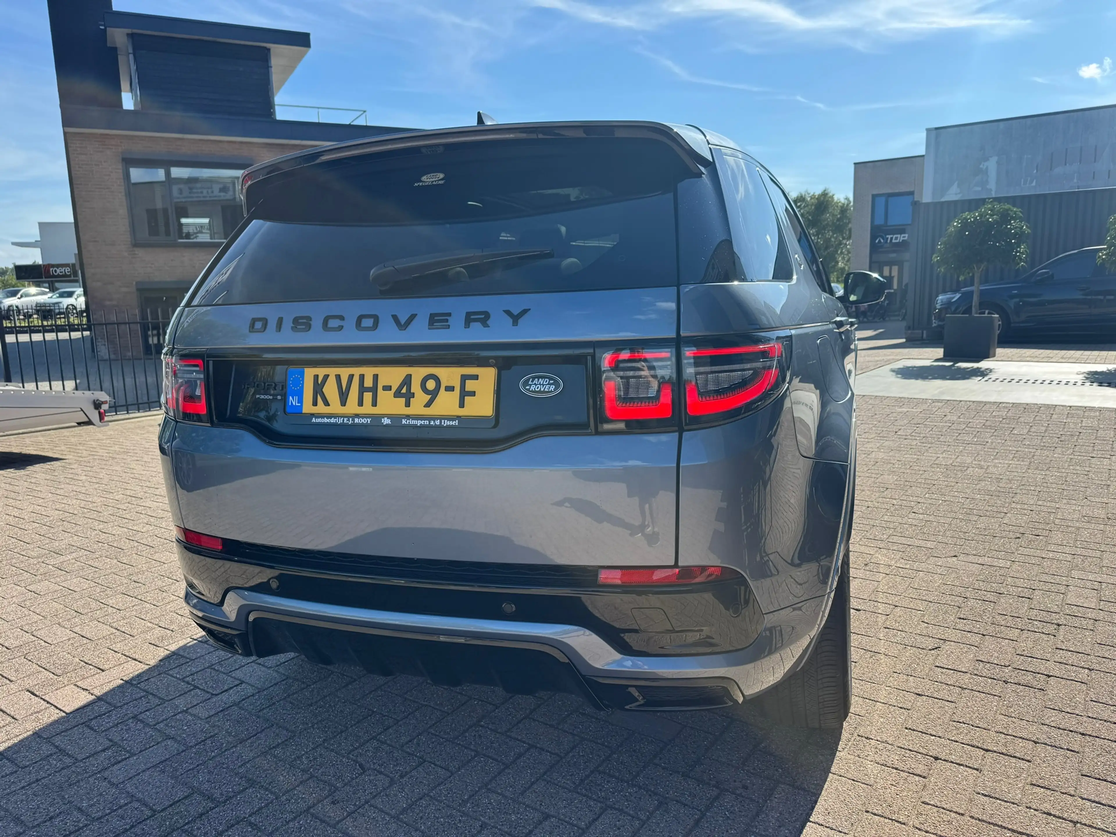 Land Rover Discovery Sport P300e 1.5 R-Dynamic S — photo 4