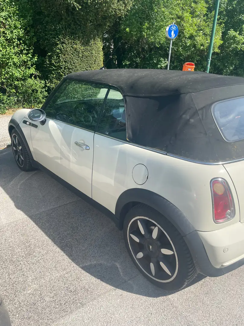 MINI One Cabrio MINI ONE Cabrio Sidewalk - 2