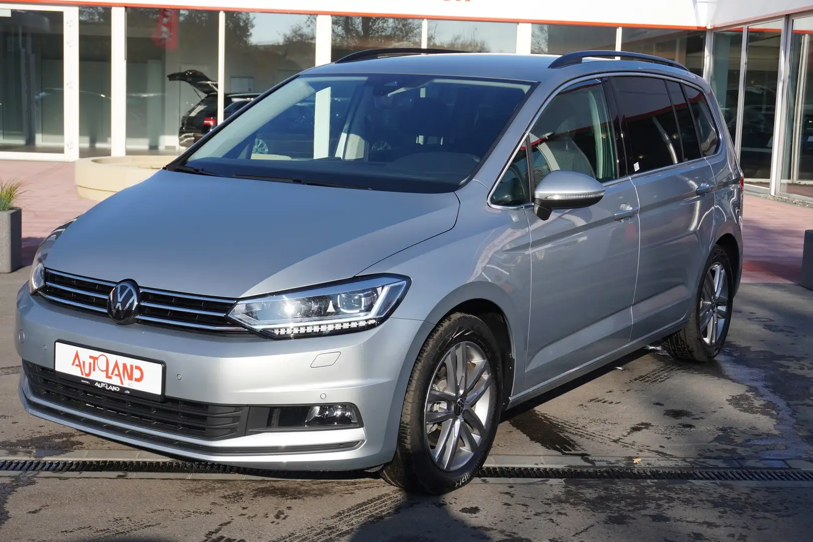 Volkswagen Touran 1.5 TSI DSG LED ACC 7-Sitzer Sitzheizung Silber - 1