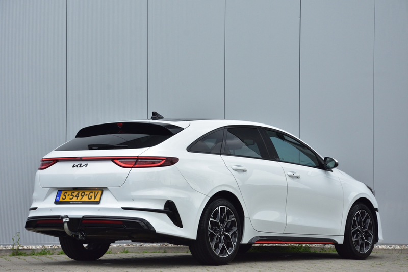 Kia ProCeed / pro_cee'd 1.5 T-GDi Automaat GT-Line Afn. Trekhaak, Navi, St — photo 2