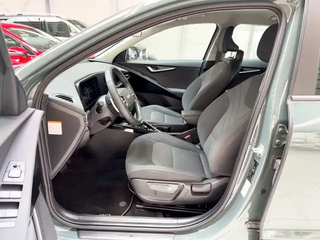 Kia Niro view 8